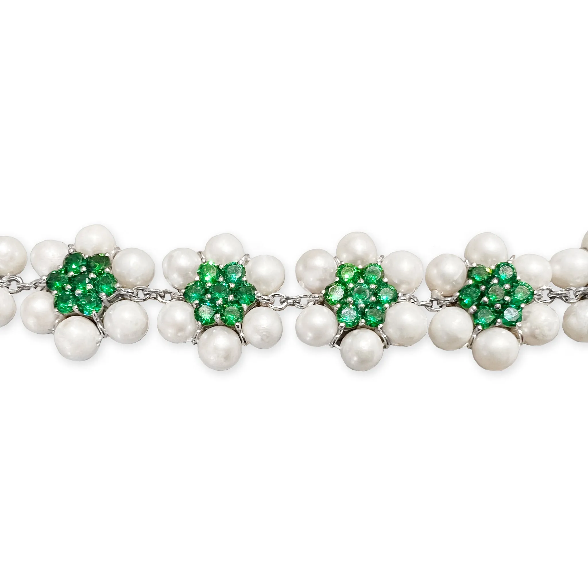 The 42 Pearl Green Flower Bracelet in White Gold sold by VEERT product image thumbnail 2