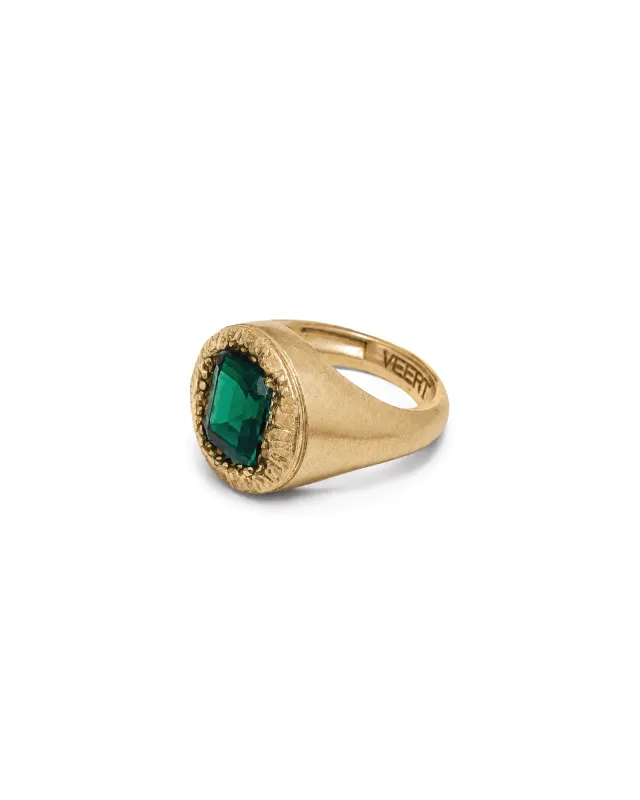 The Green Heritage Signet Ring in Yellow Gold made by VEERT