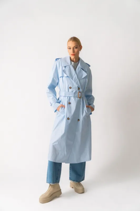 Trenchcoat sold by Bessette