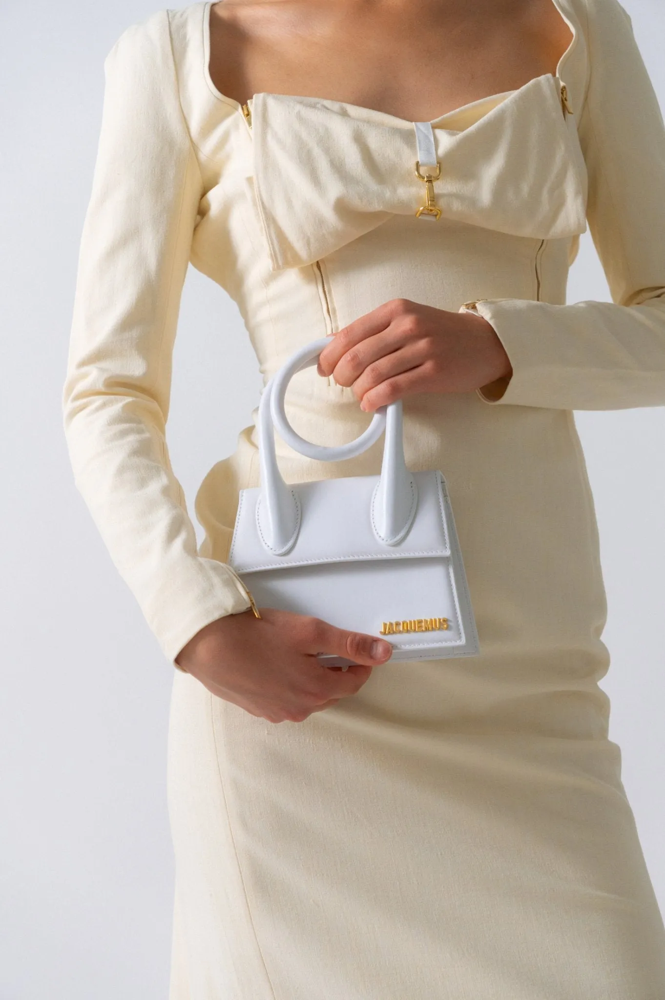 Jacquemus Le Chiquito Noeud White Leather Shoulder Bag sold by Bessette product image thumbnail 3