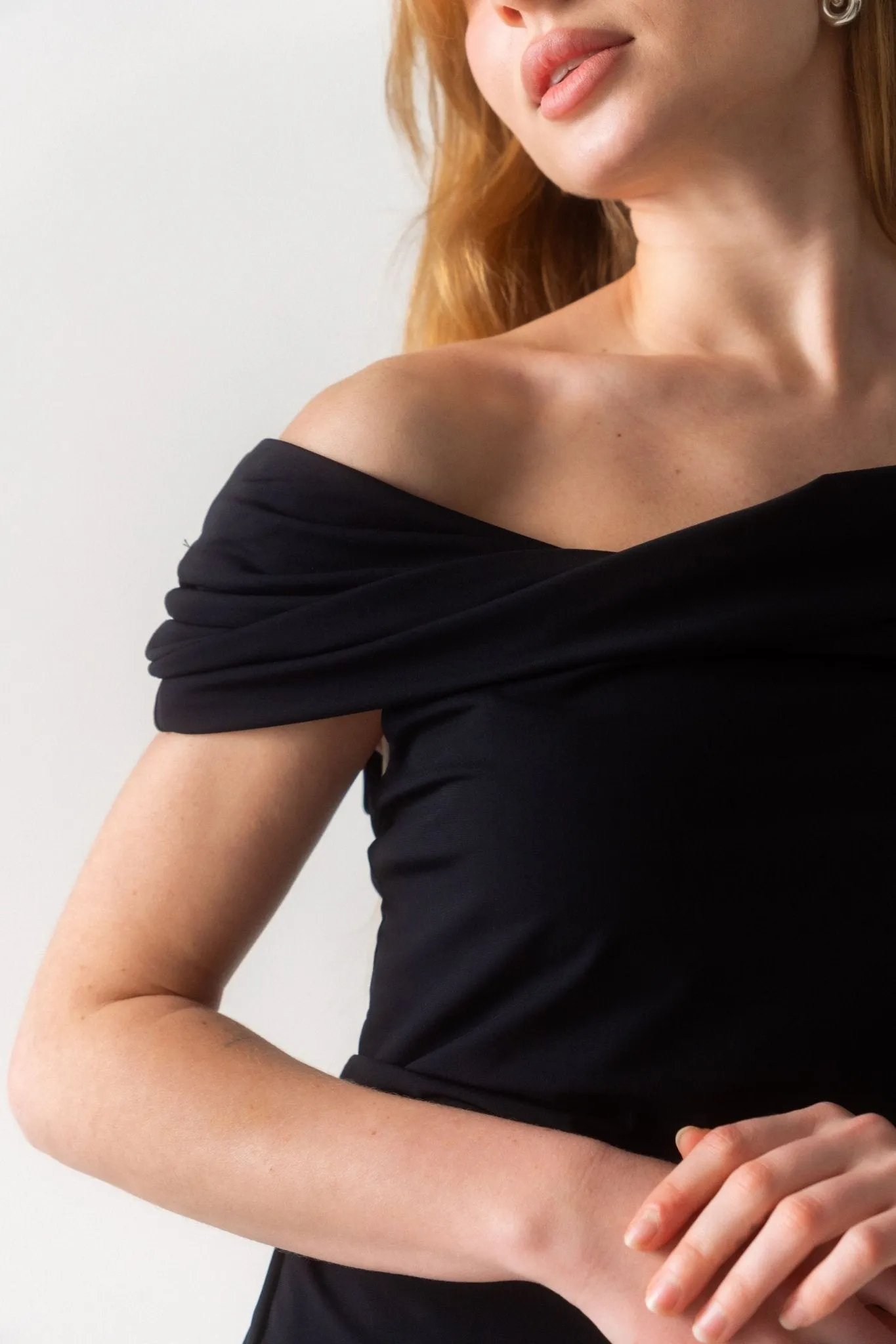 Róhe Asymmetrical Off Shoulder Top (36 FR & 40 FR) sold by Bessette product image thumbnail 2