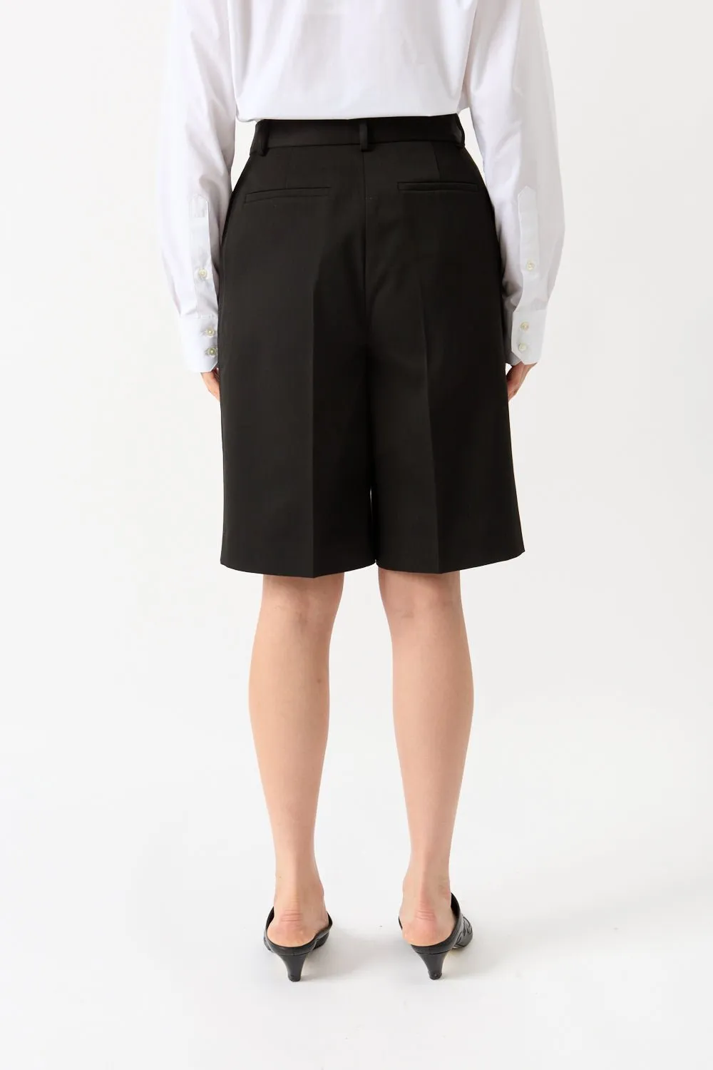 Róhe Pleated Tailored Shorts sold by Bessette product image thumbnail 4