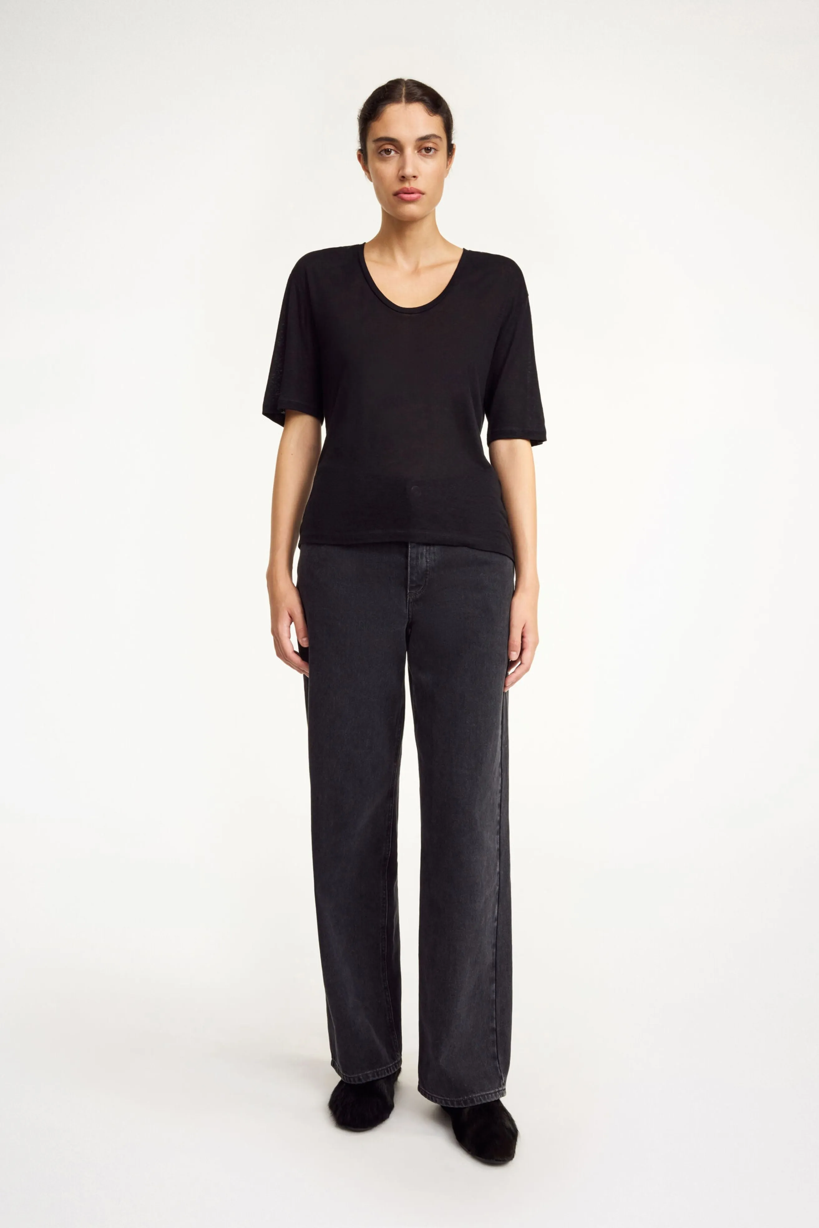 Black Amaringa T-Shirt sold by Bessette product image thumbnail 2