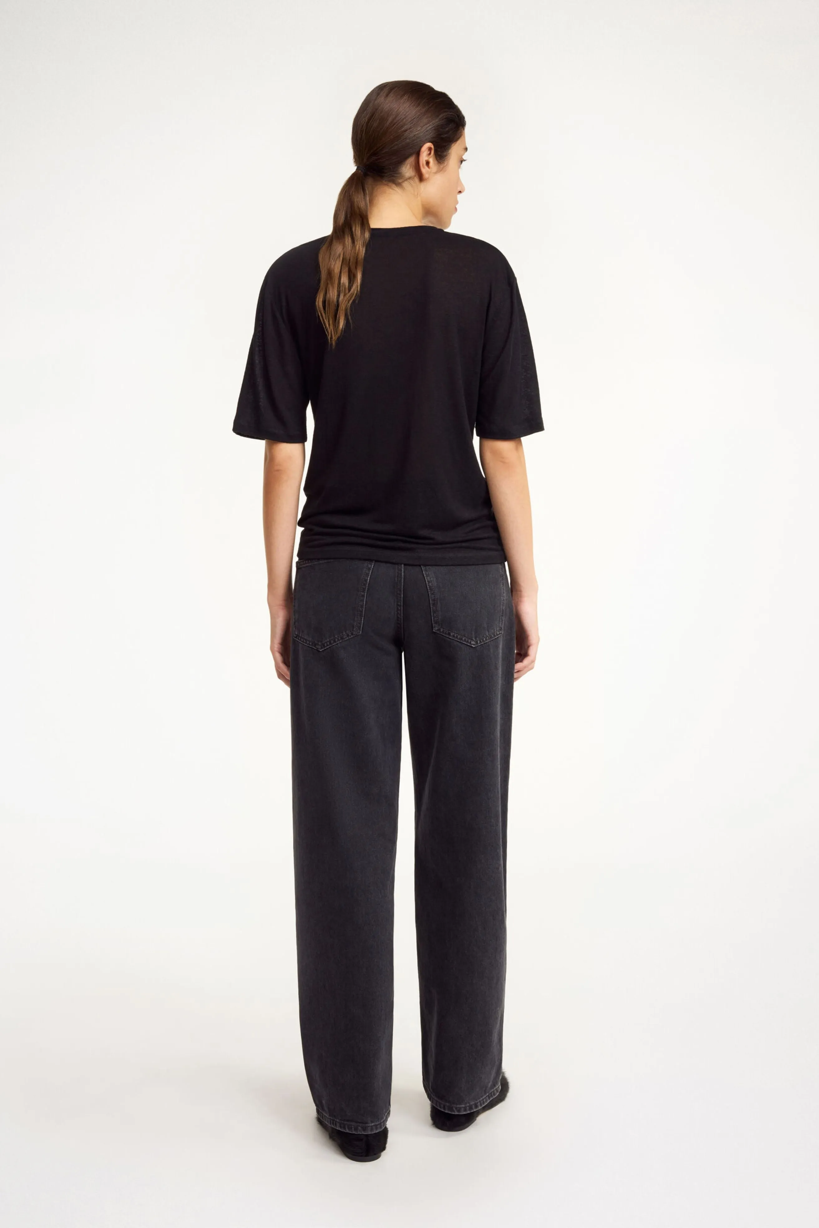 Black Amaringa T-Shirt sold by Bessette product image thumbnail 3