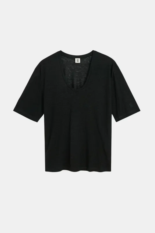 Black Amaringa T-Shirt sold by Bessette