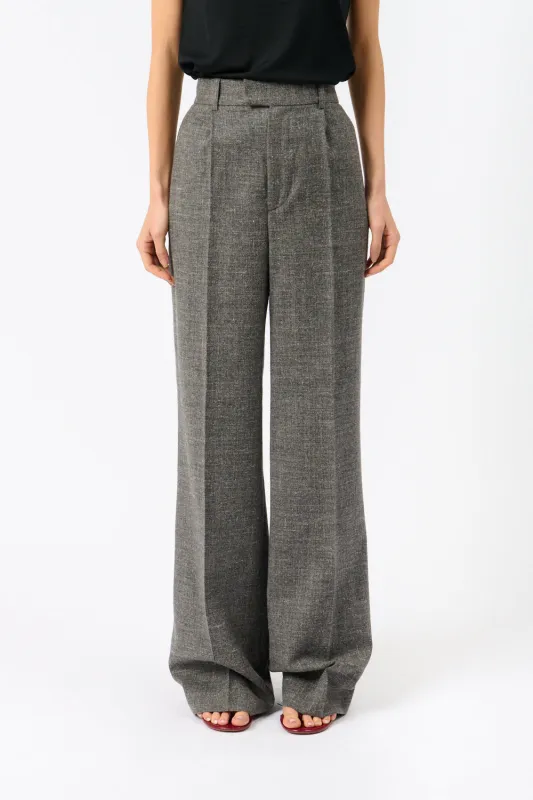 Relaxed Single Pleated Trousers sold by Bessette
