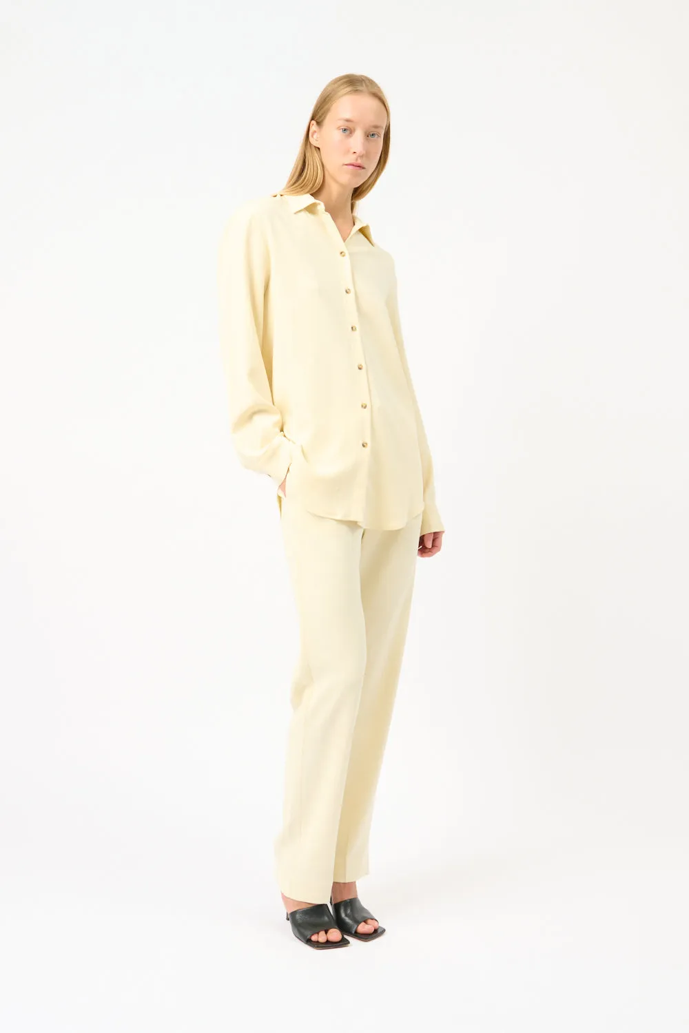 London Relaxed Dip Hem Shirt sold by Bessette product image thumbnail 2