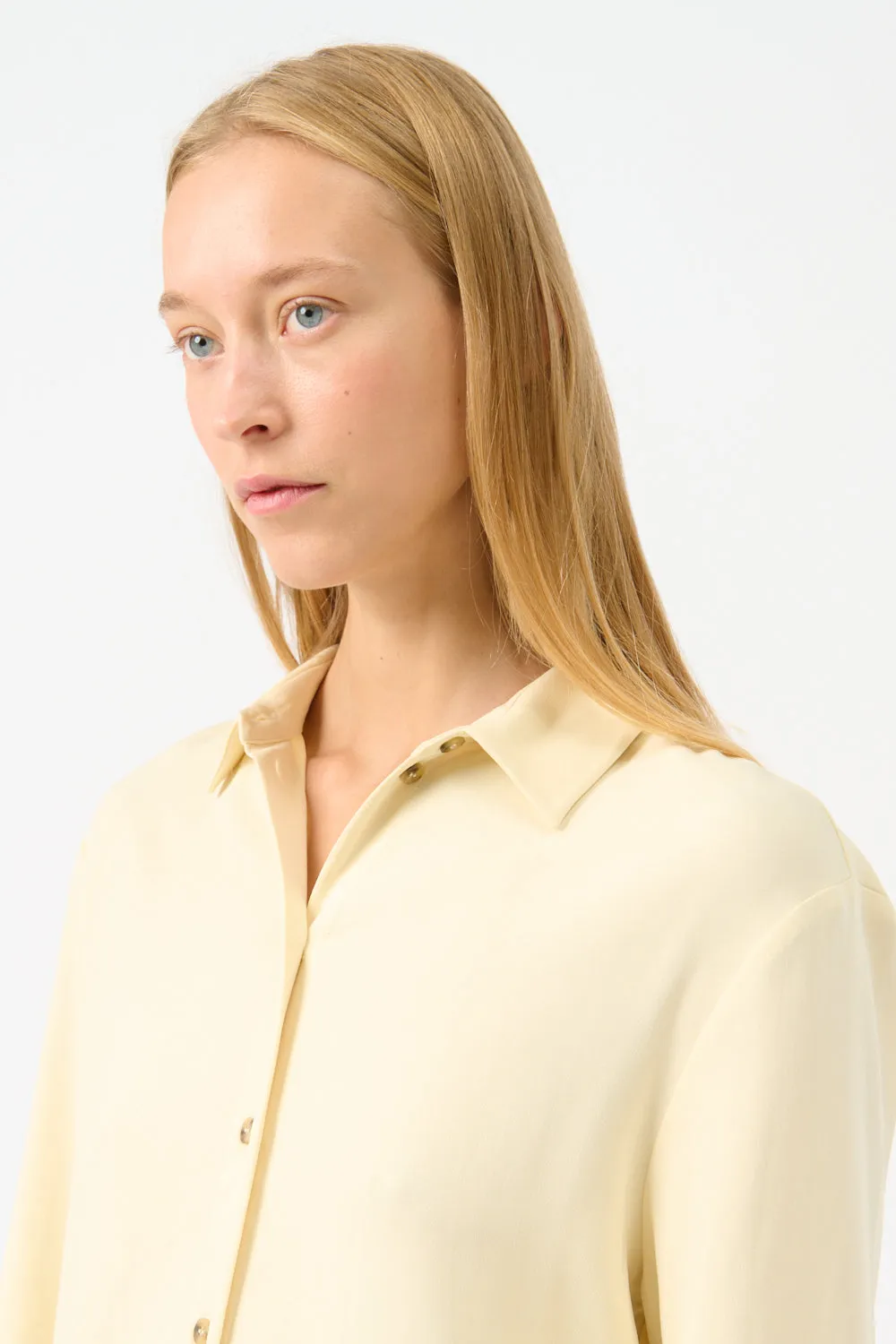 London Relaxed Dip Hem Shirt sold by Bessette product image thumbnail 3