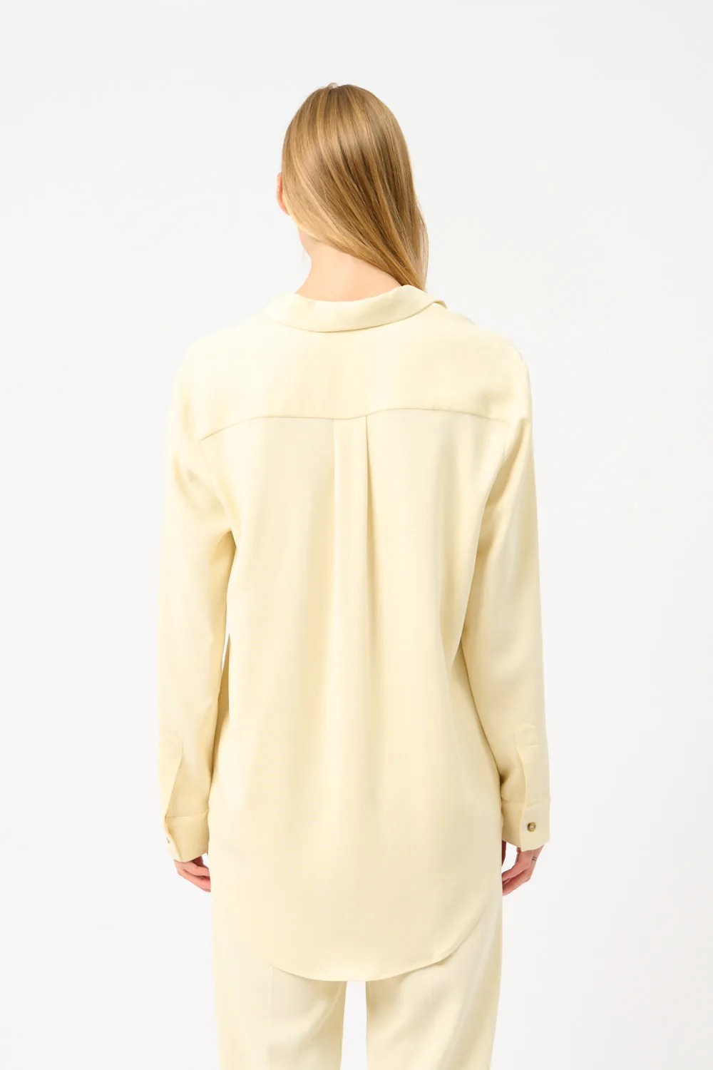 London Relaxed Dip Hem Shirt sold by Bessette product image thumbnail 4