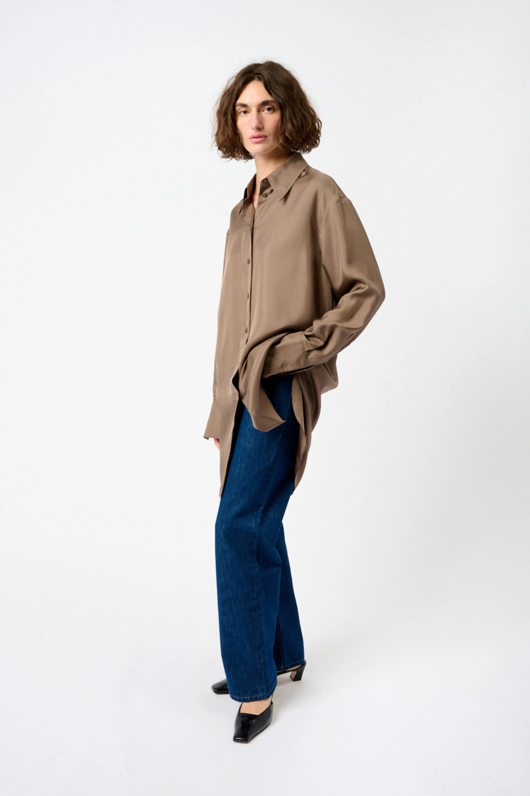 Signature Elongated Silk Shirt sold by Bessette product image thumbnail 2