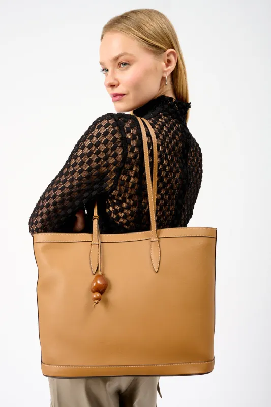 The Tote made by Hunting Season