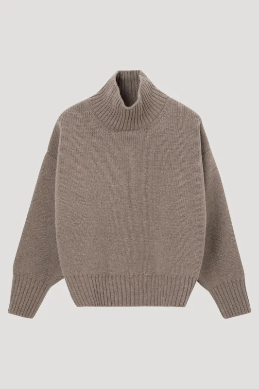 Sculptural Compact Turtleneck Clay made by Rohe