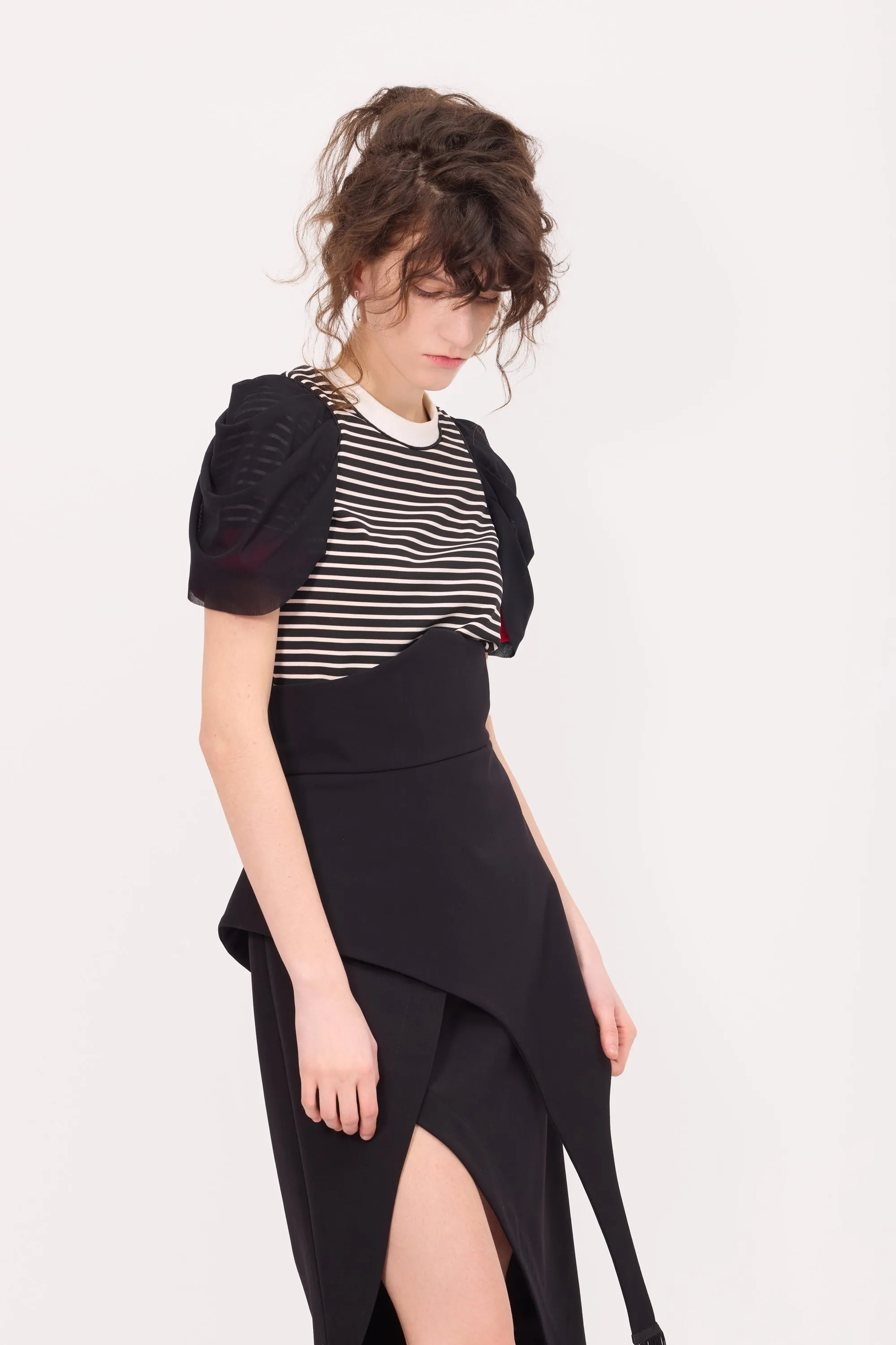 JULIA ALLERT Striped Knit Blouse With Mesh Puff Sleeves - Black/White sold by Bonvion product image thumbnail 4