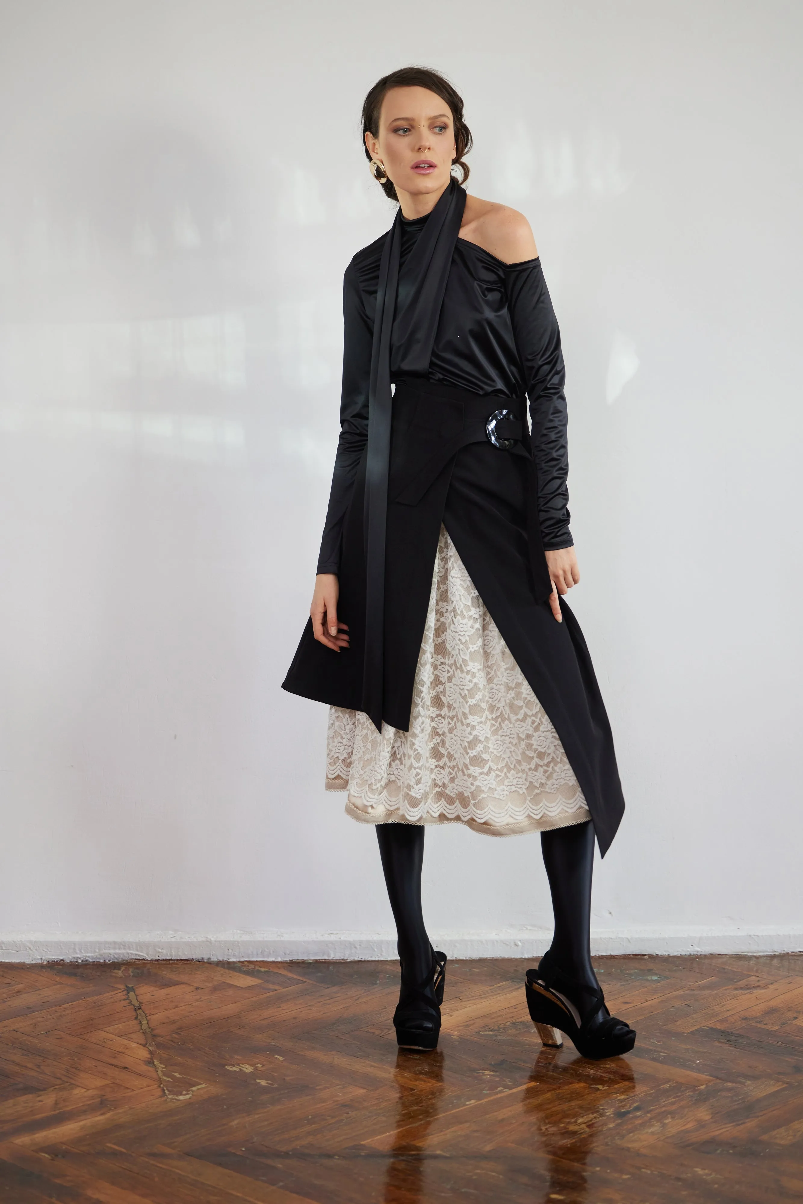 JULIA ALLERT Layered Skirt With White Lace - Black sold by Bonvion product image thumbnail 3