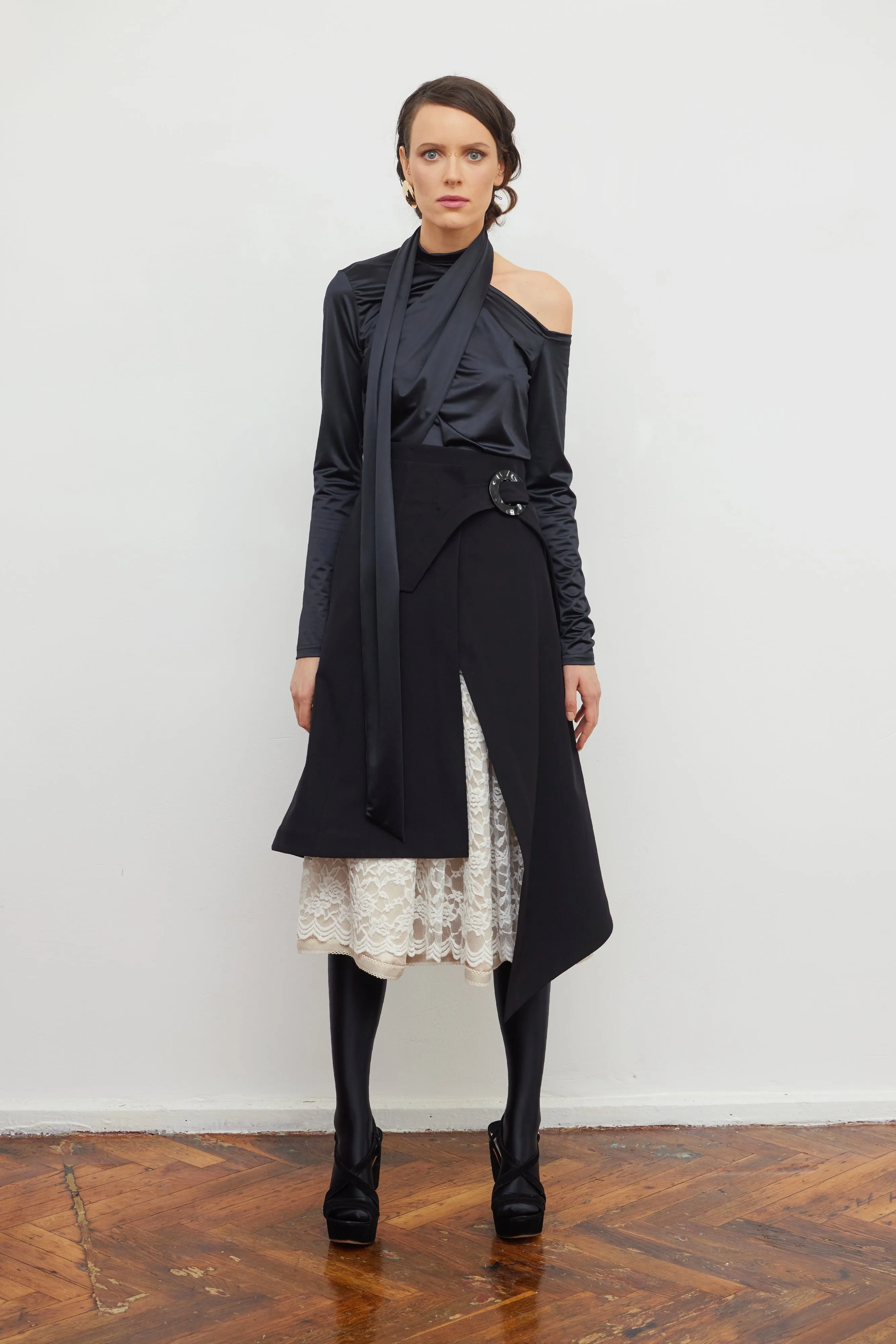JULIA ALLERT Layered Skirt With White Lace - Black sold by Bonvion product image thumbnail 2
