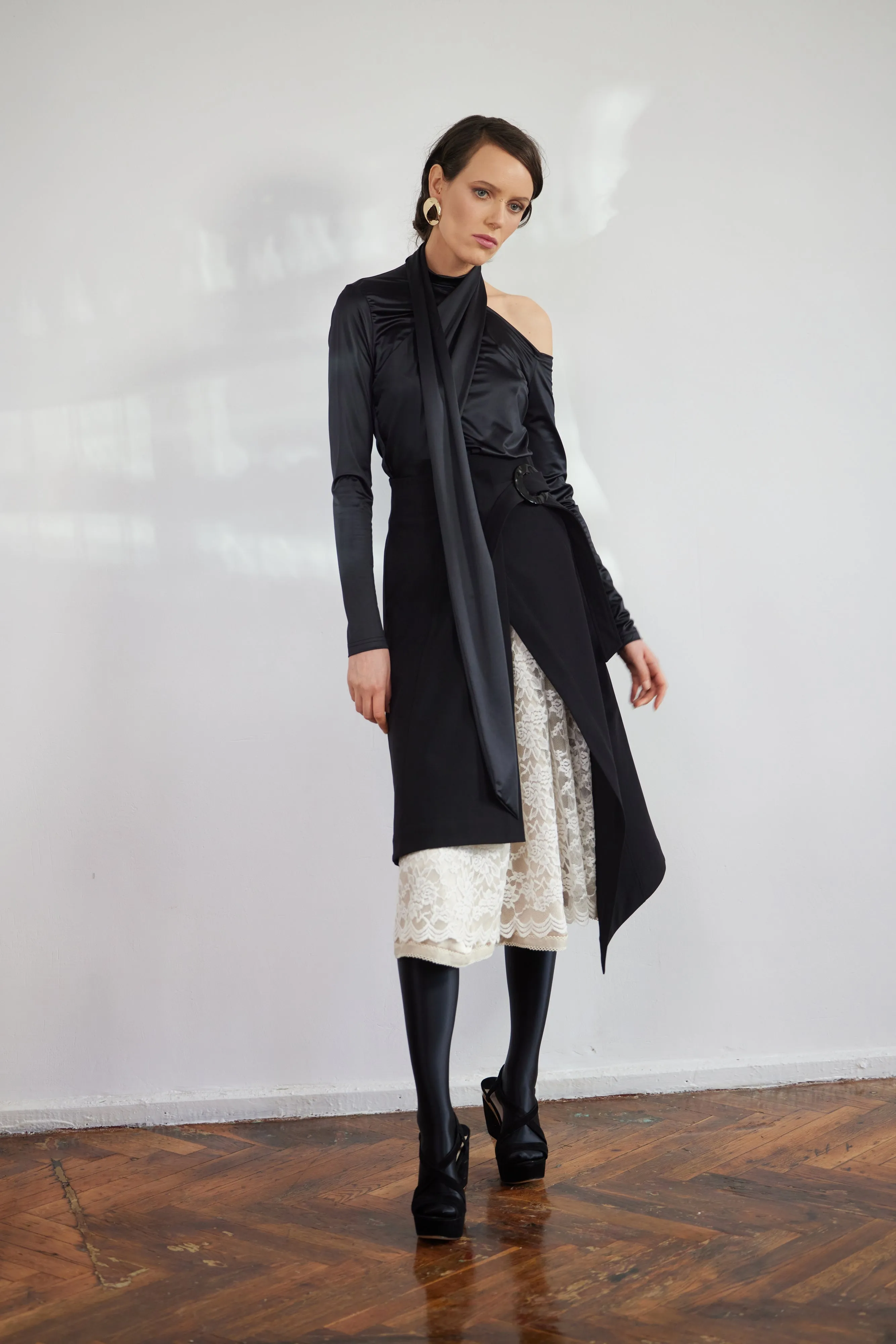 JULIA ALLERT Layered Skirt With White Lace - Black sold by Bonvion product image thumbnail 5