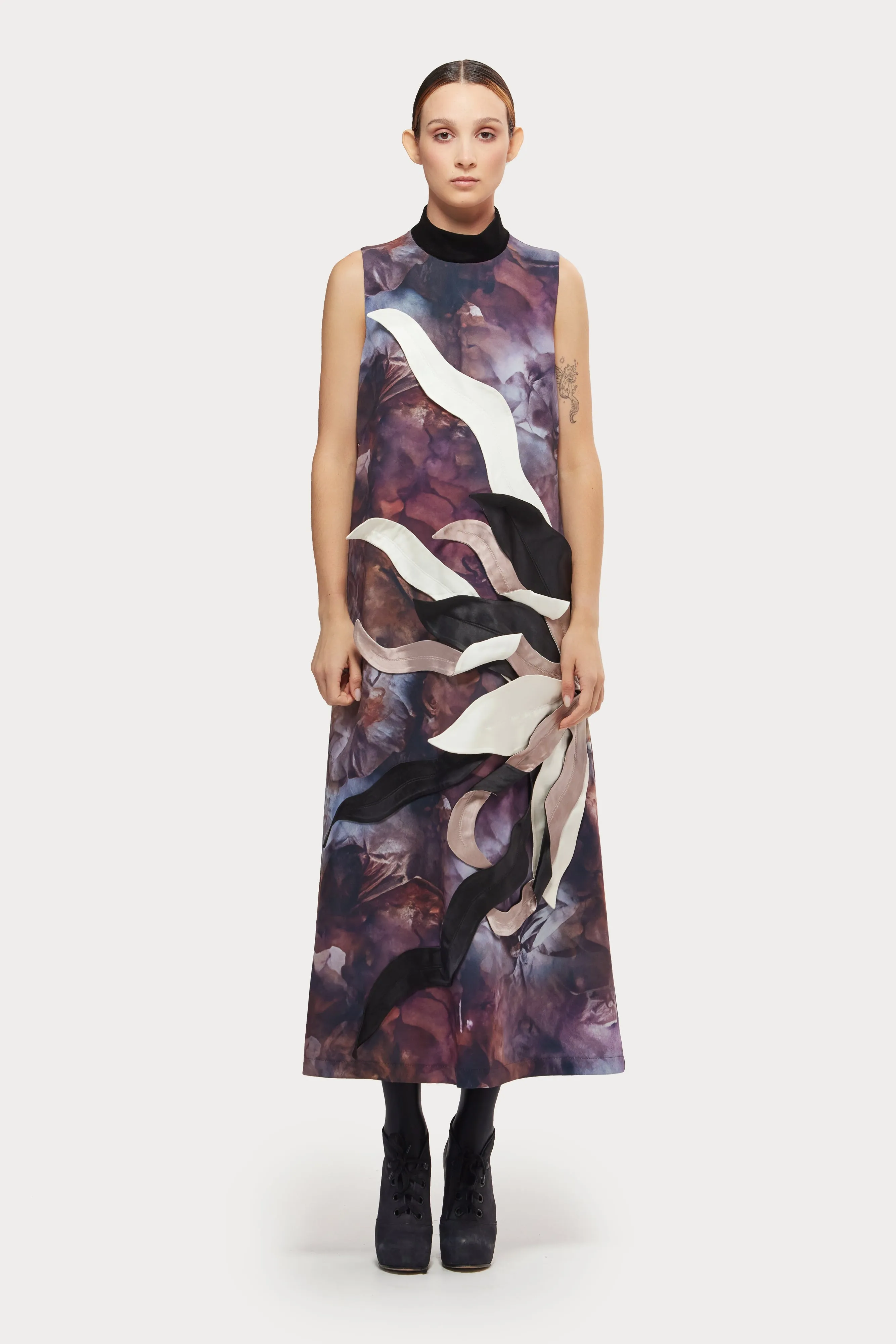 JULIA ALLERT High Neck Abstract Print Dress - Brown Print sold by Bonvion product image thumbnail 2