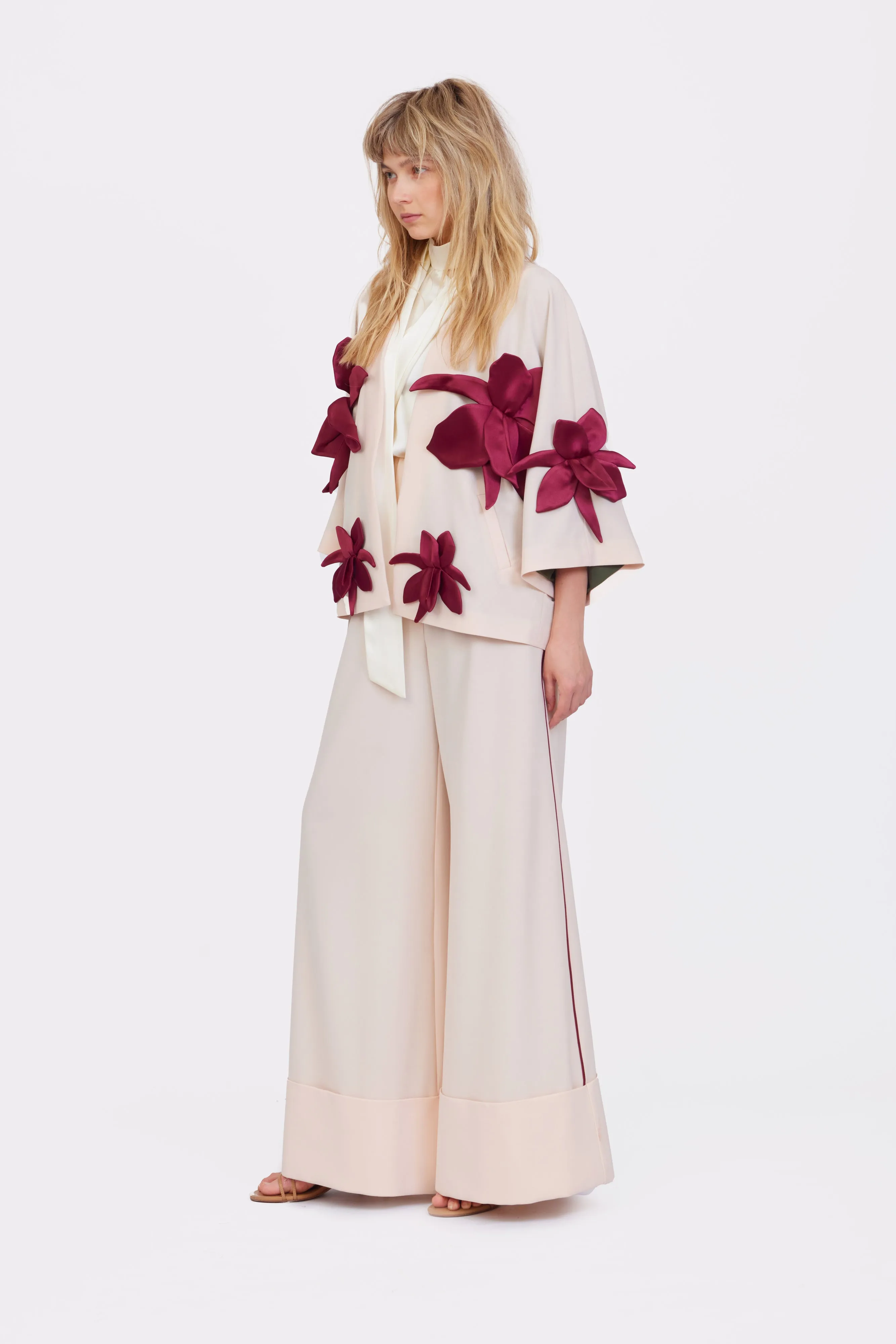 JULIA ALLERT Wrap Jacket with Flowers - Peach sold by Bonvion product image thumbnail 3