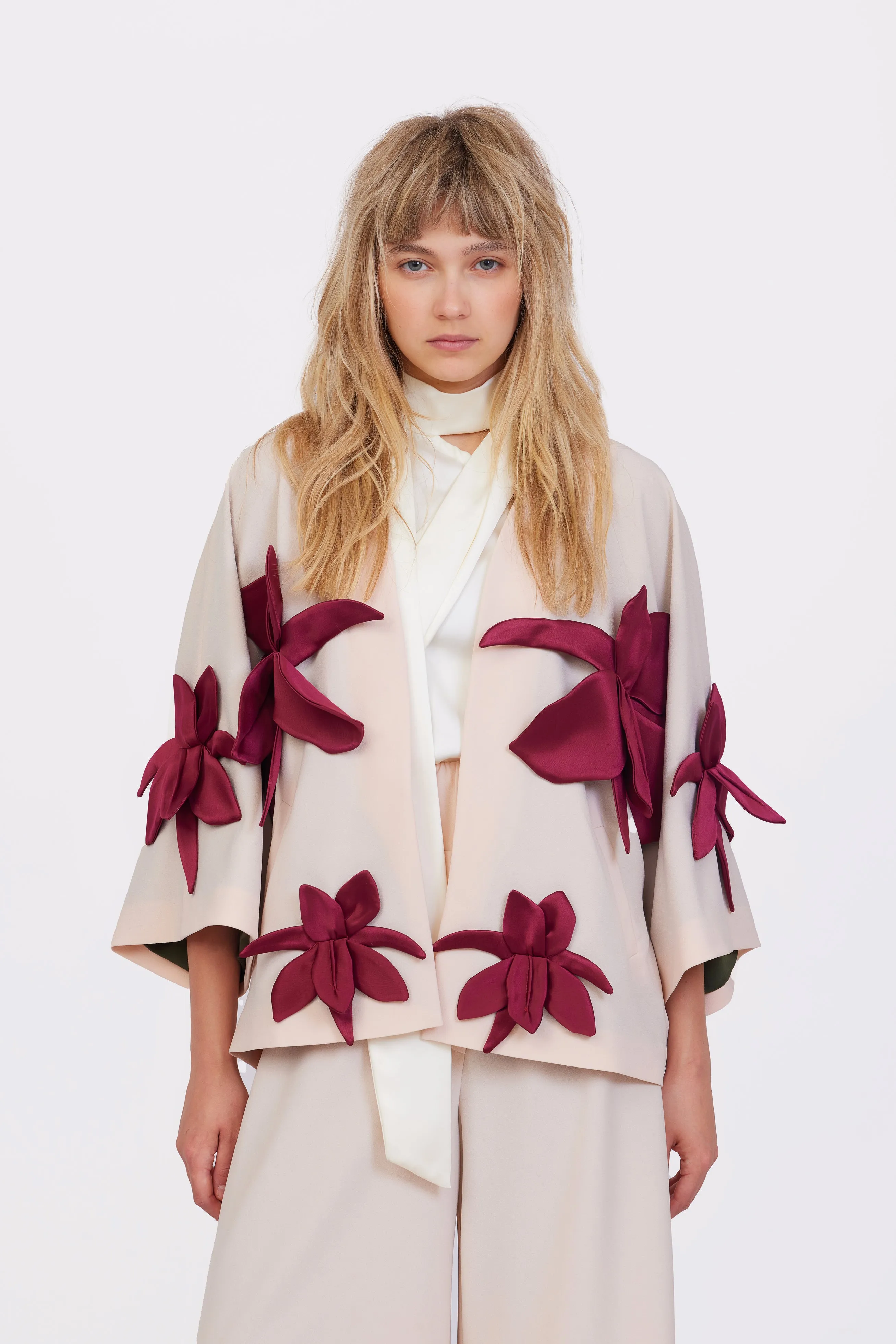 JULIA ALLERT Wrap Jacket with Flowers - Peach sold by Bonvion product image thumbnail 4