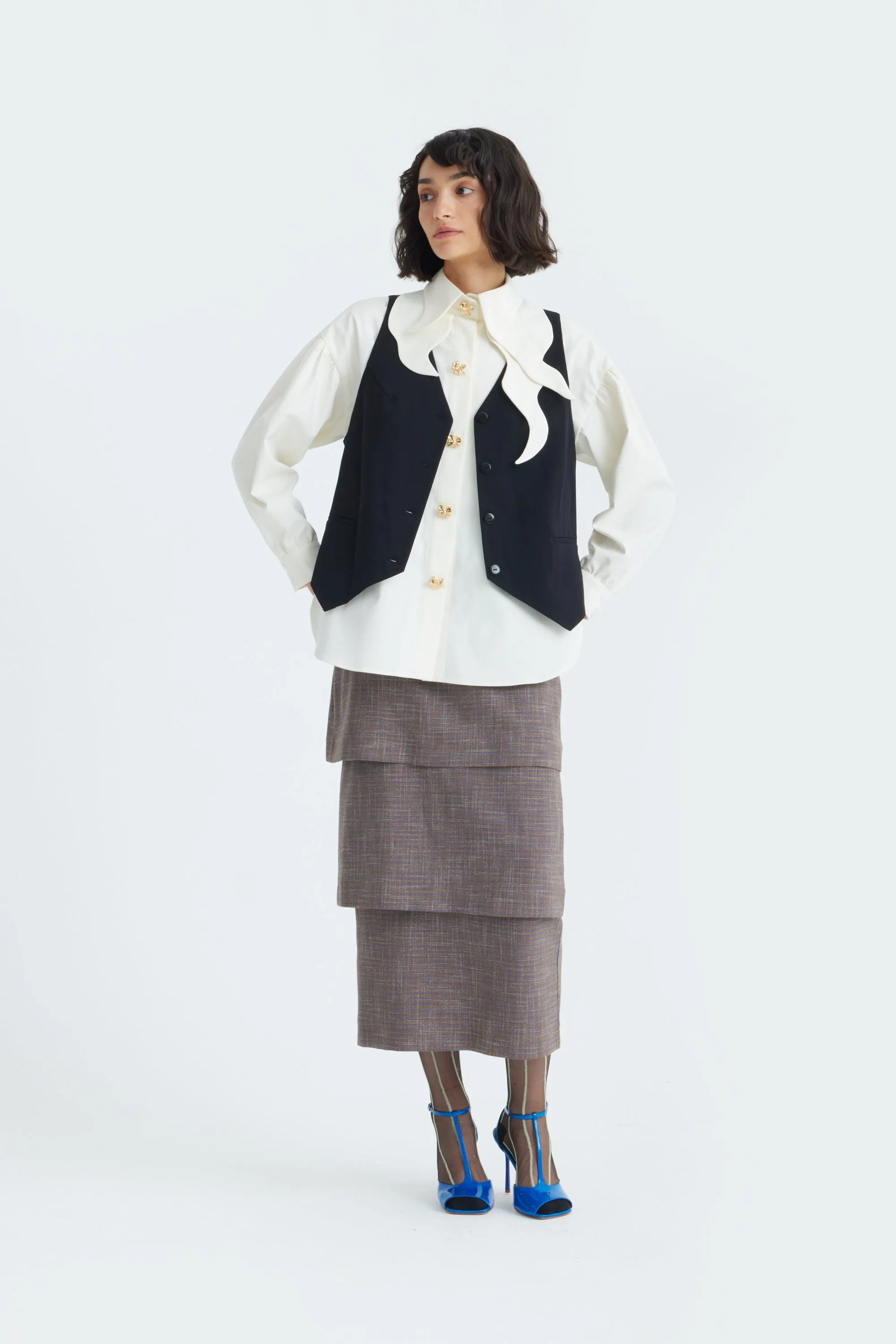 JULIA ALLERT Vintage-Inspired Blouse And Vest Set - Black/Ivory sold by Bonvion product image thumbnail 4