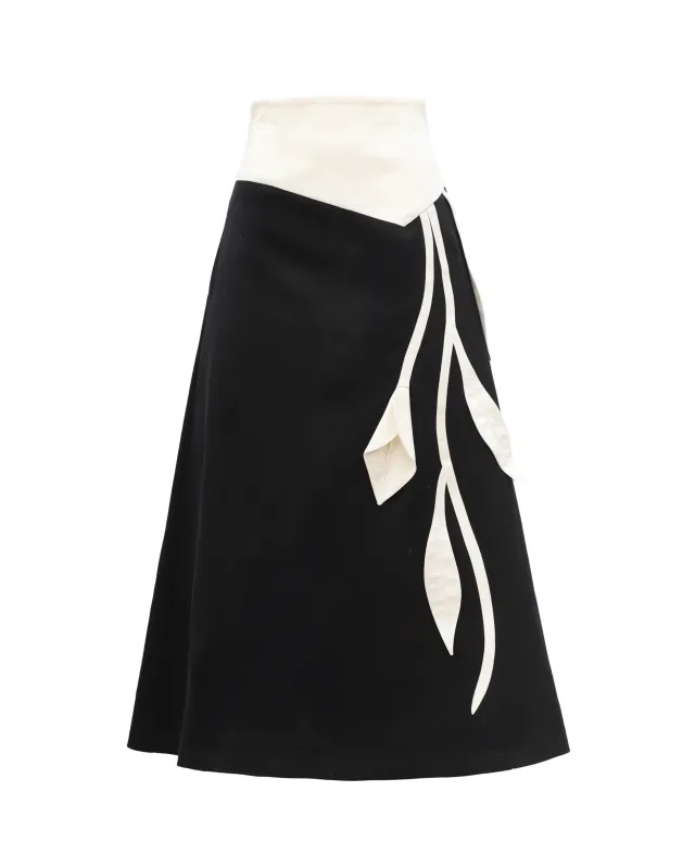 JULIA ALLERT Casual Skirt with Floral Detail - Black/White made by Bonvion