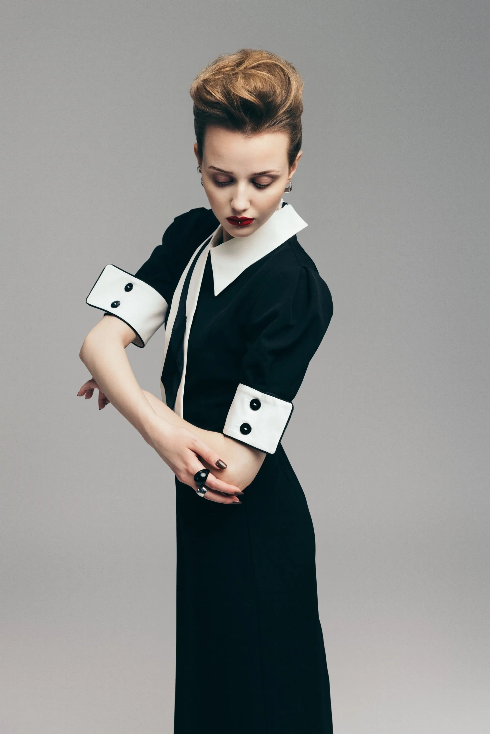 JULIA ALLERT Formal Fitted Dress - Black sold by Bonvion product image thumbnail 5