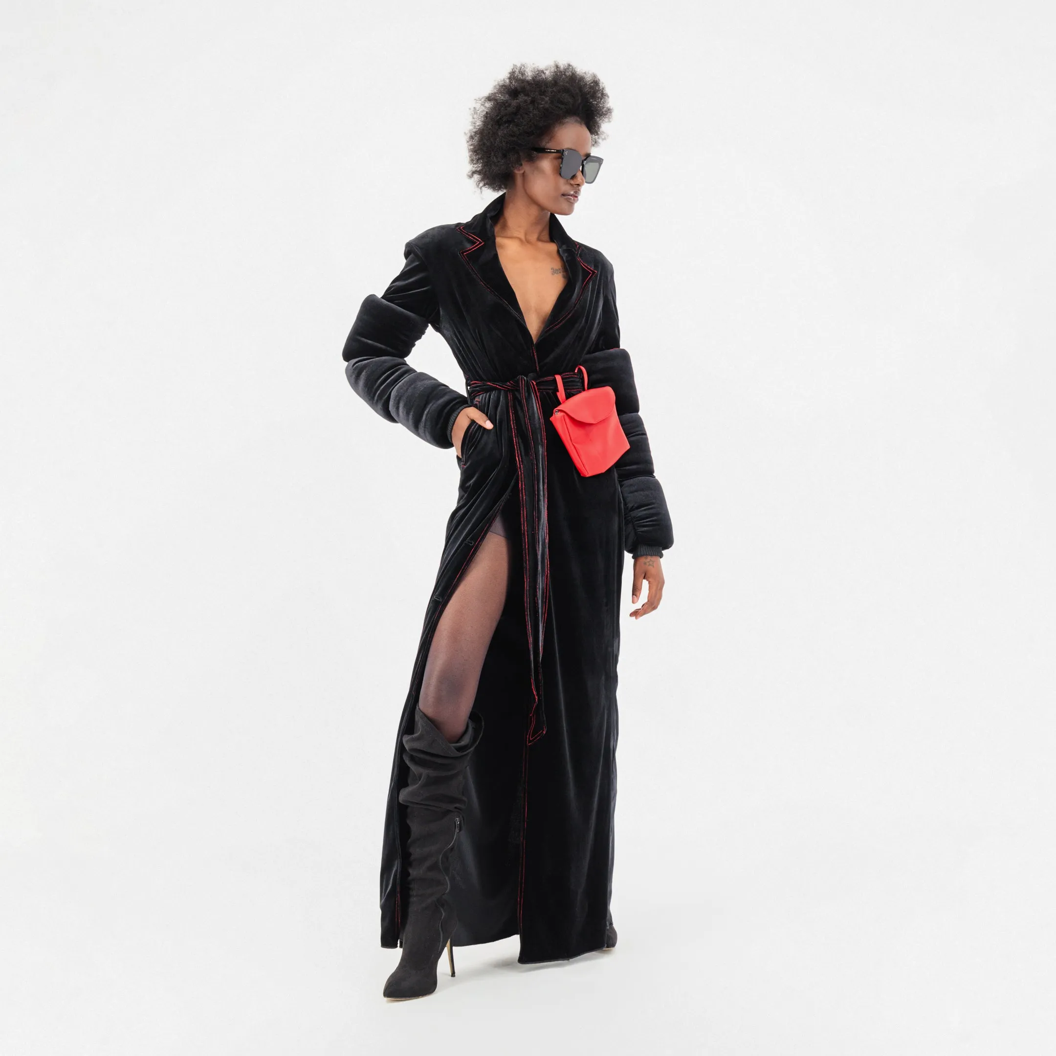 ÚCHÈ Belted Red Bag Trench Coat - Black/Red sold by Bonvion product image thumbnail 4
