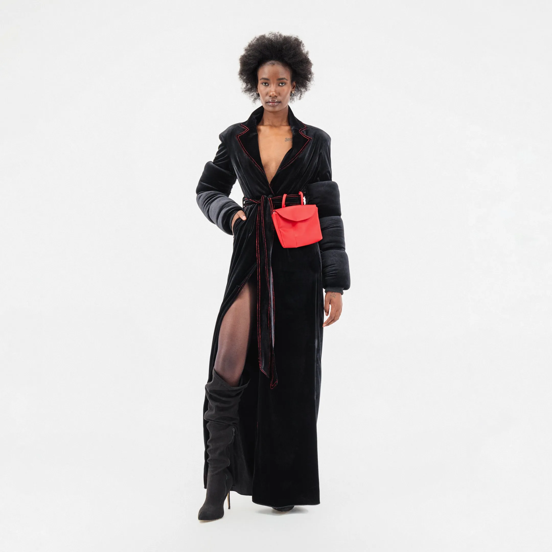 ÚCHÈ Belted Red Bag Trench Coat - Black/Red sold by Bonvion product image thumbnail 2
