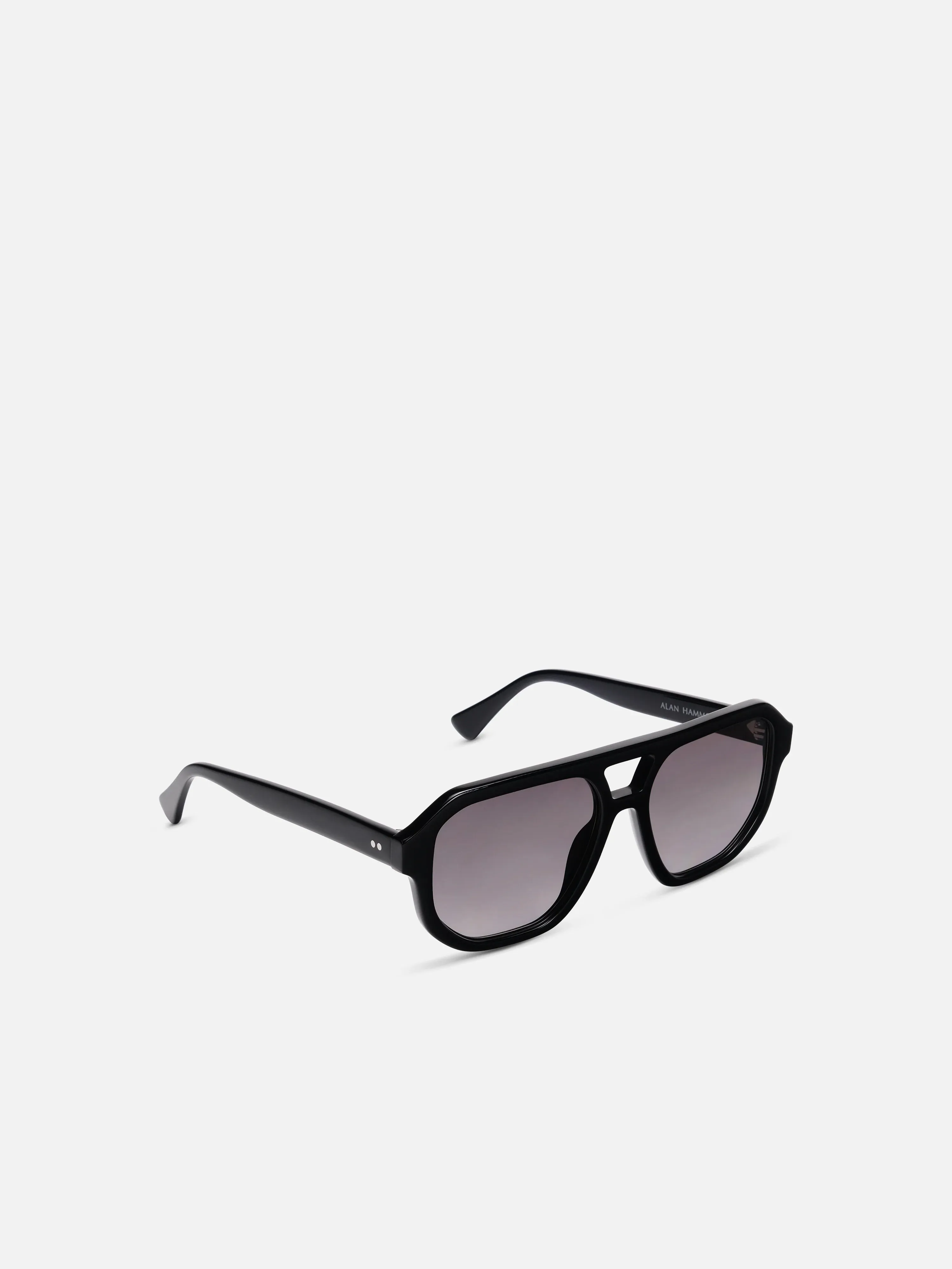 ALAN HAMMOND Olea Sunglasses - Black / Grey Gradient sold by Bonvion product image thumbnail 3