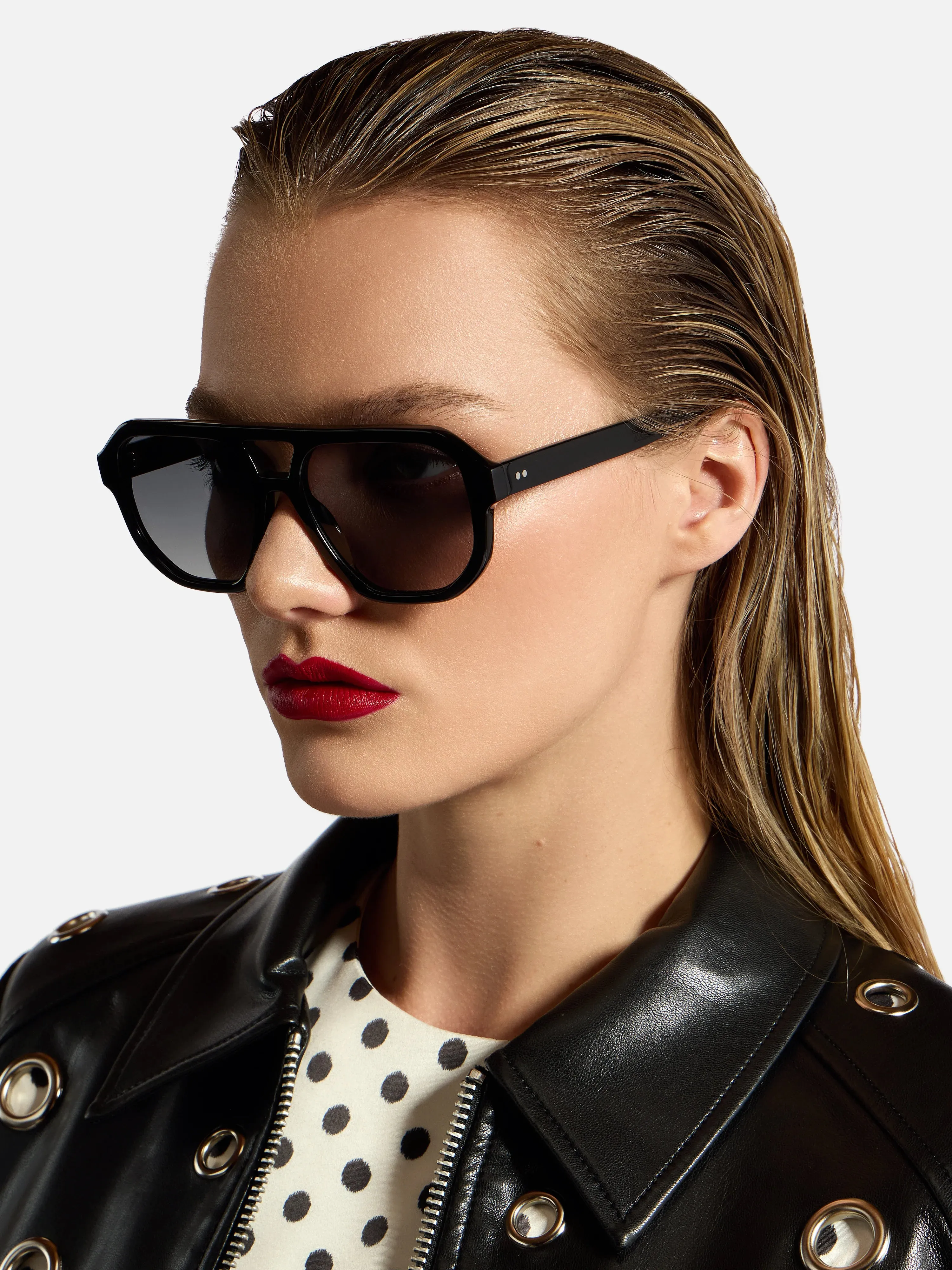 ALAN HAMMOND Olea Sunglasses - Black / Grey Gradient sold by Bonvion product image thumbnail 2