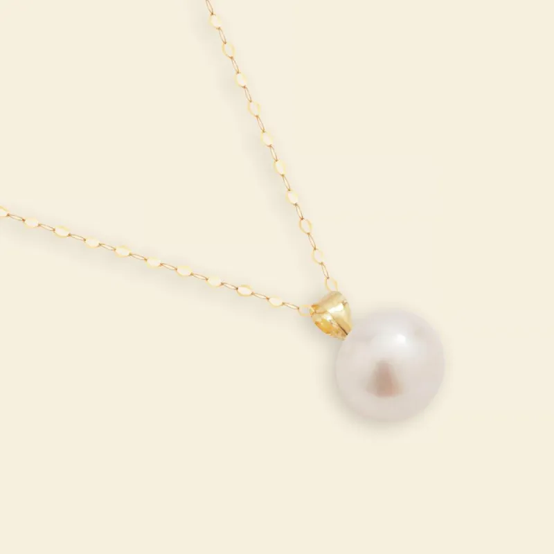 Shining 18K Gold Premium Pearl Pendant Necklace sold by Jescojes