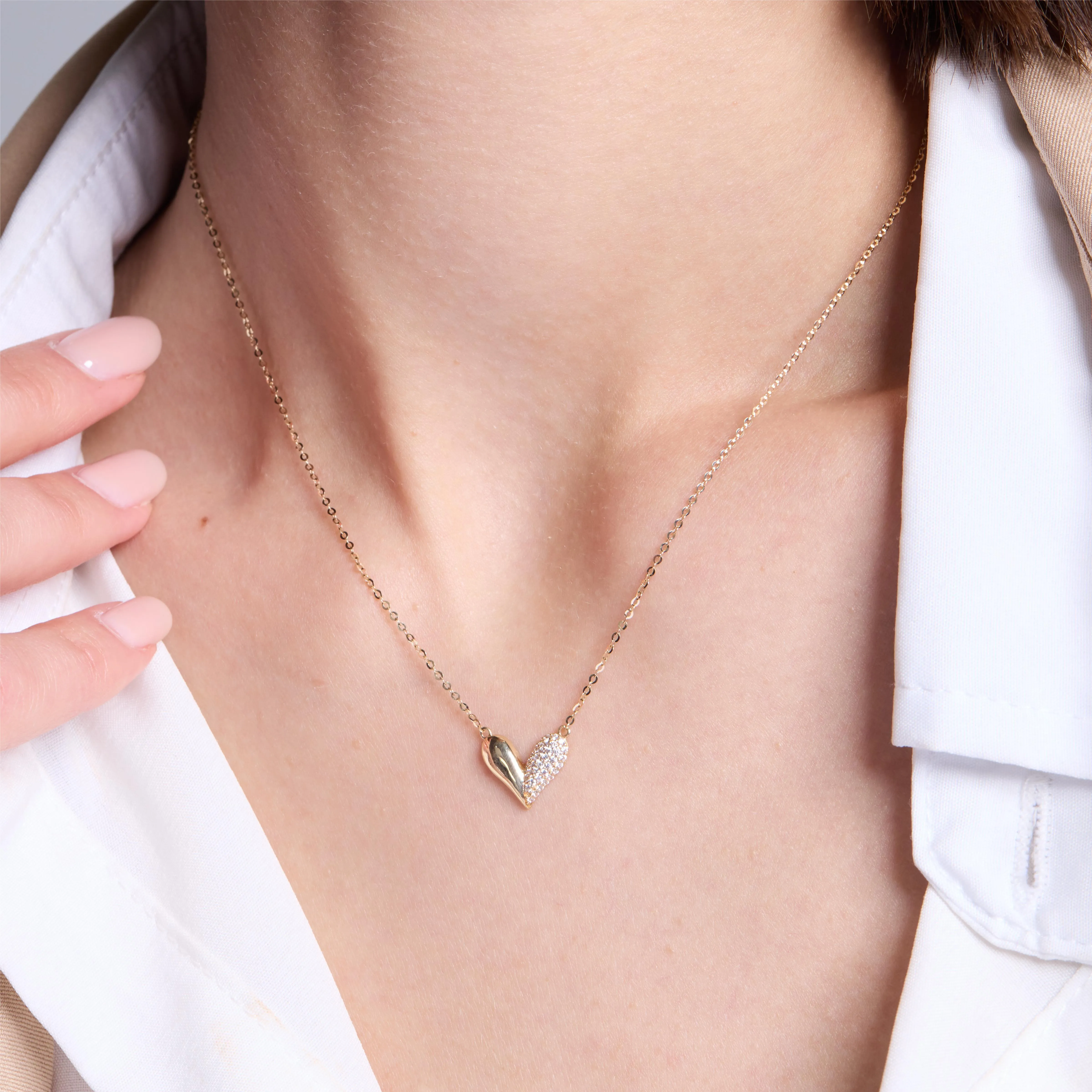 Elegant Heart Gold Pendant Necklace sold by Jescojes product image thumbnail 2