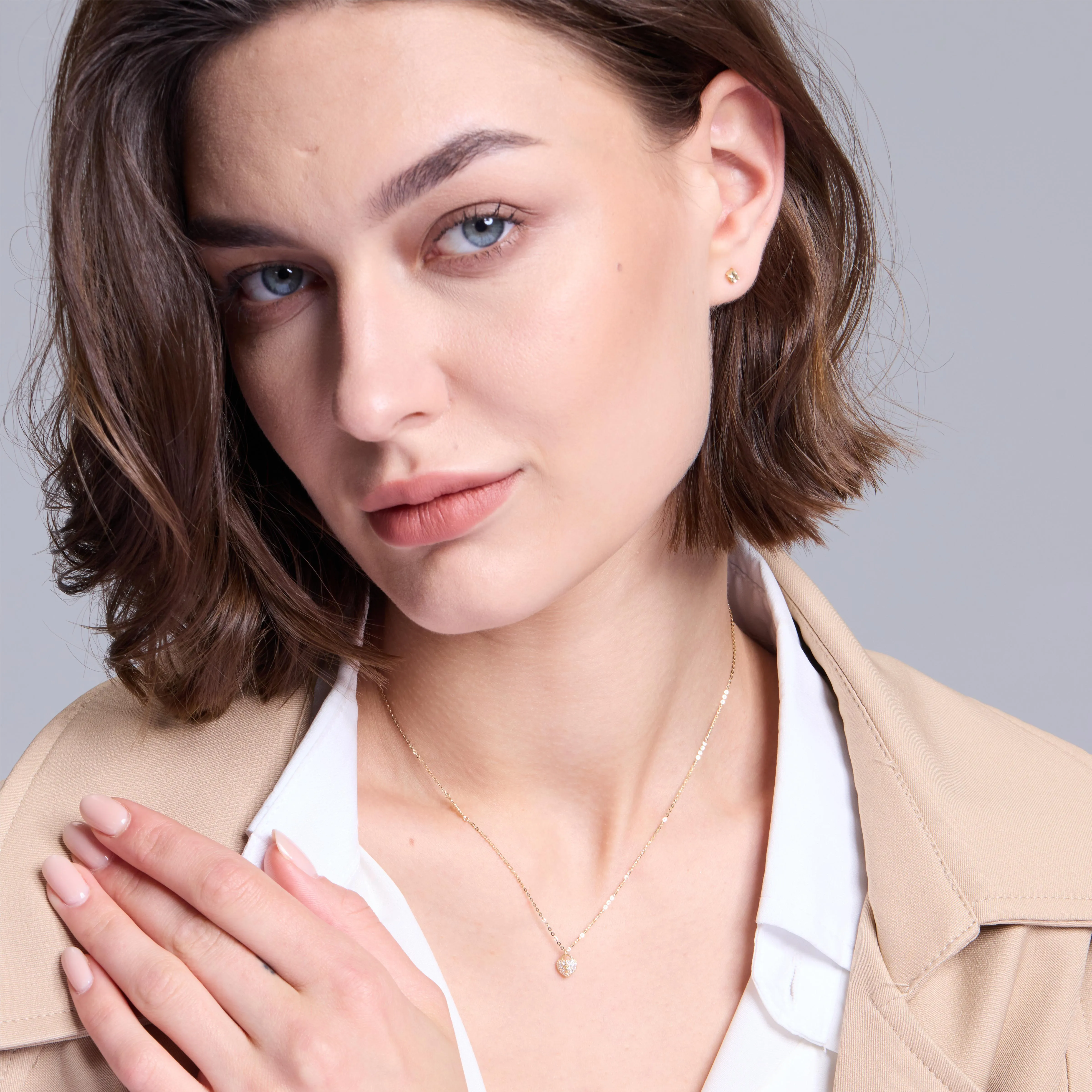 Shining Heart Gold Pendant Necklace sold by Jescojes product image thumbnail 3