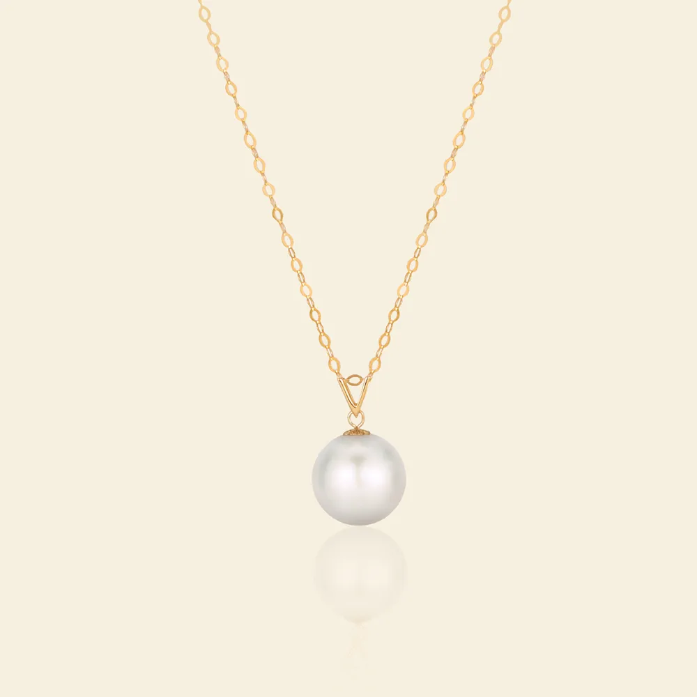 Lustrous AAAA Pearl Vogue Pendant Necklace sold by Jescojes