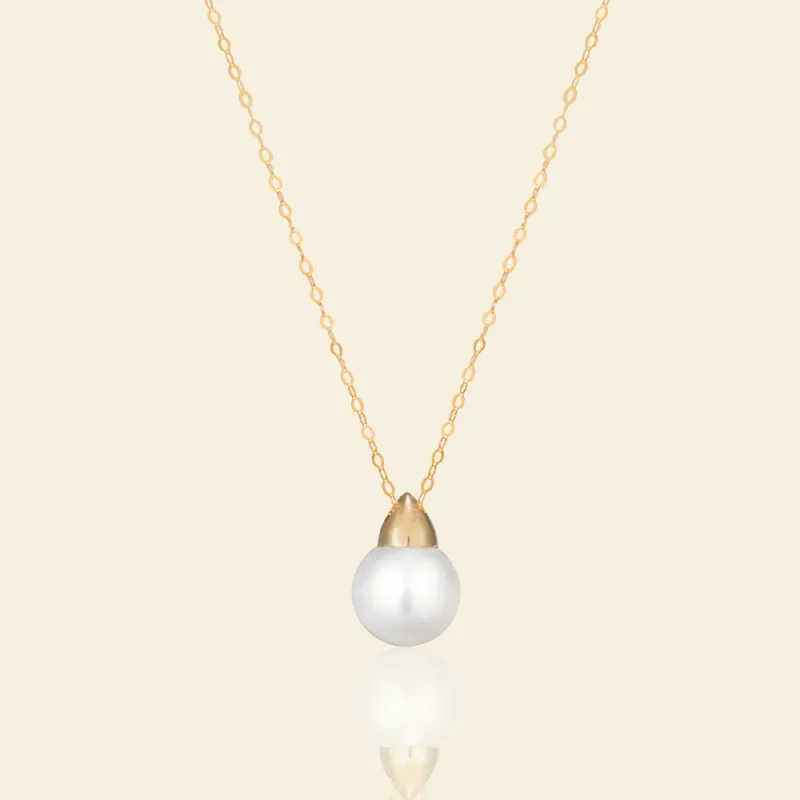 Lustrous Balanced Delta Pearl Pendant Necklace sold by Jescojes