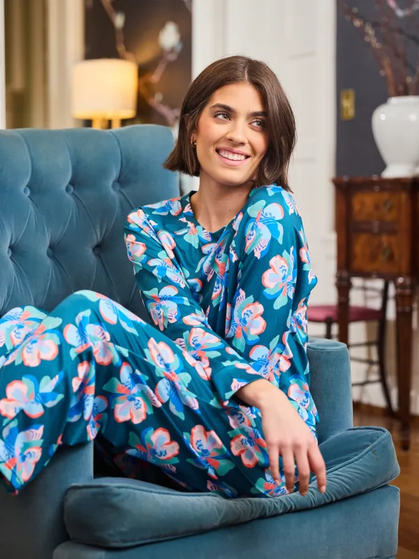 Women's Annie Pants Set | Center Stage Green sold by Mary Square