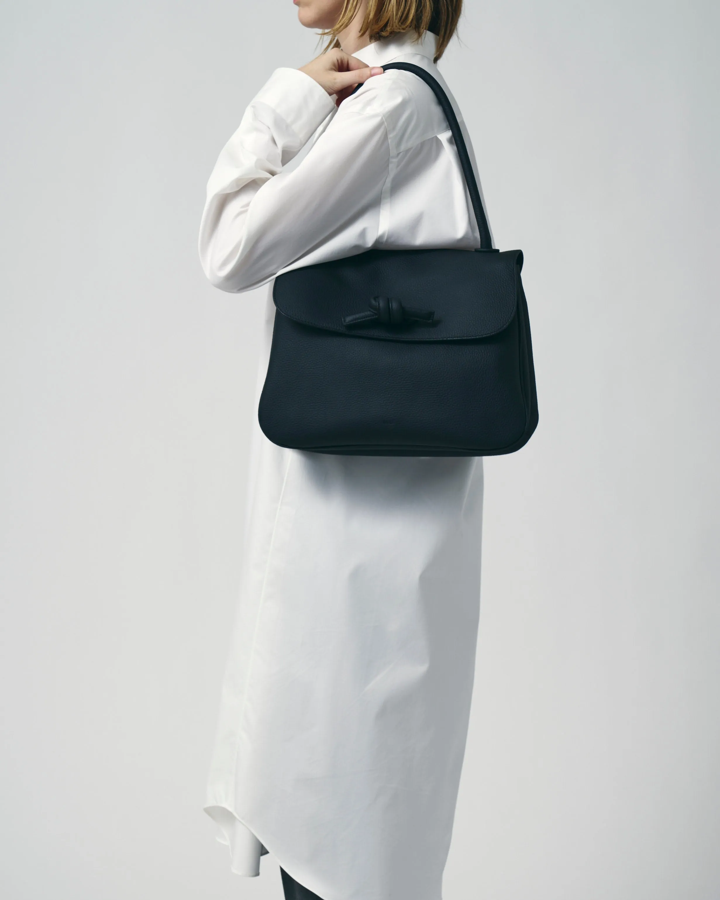 CAST MINI - Black sold by VASIC product image thumbnail 5