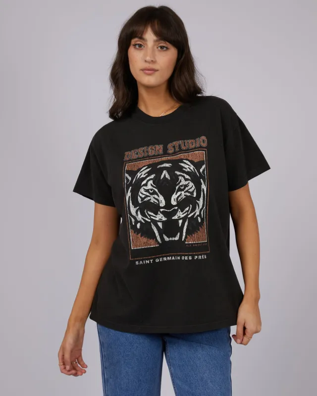 Studio Standard Tee Washed Black made by All About Eve