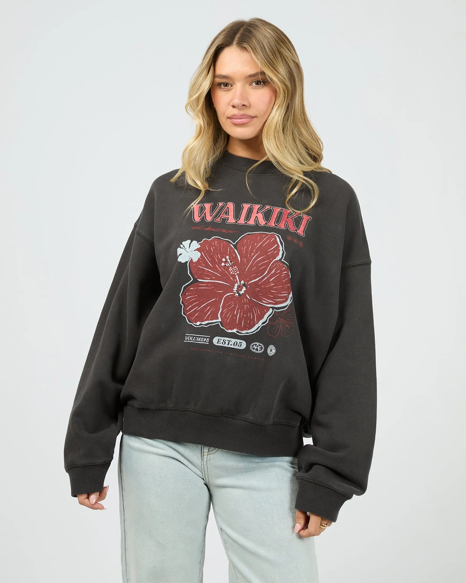 Hibiscus Box Crew Washed Black | Parallel Hibiscus Box Crew Washed Black | Parallel