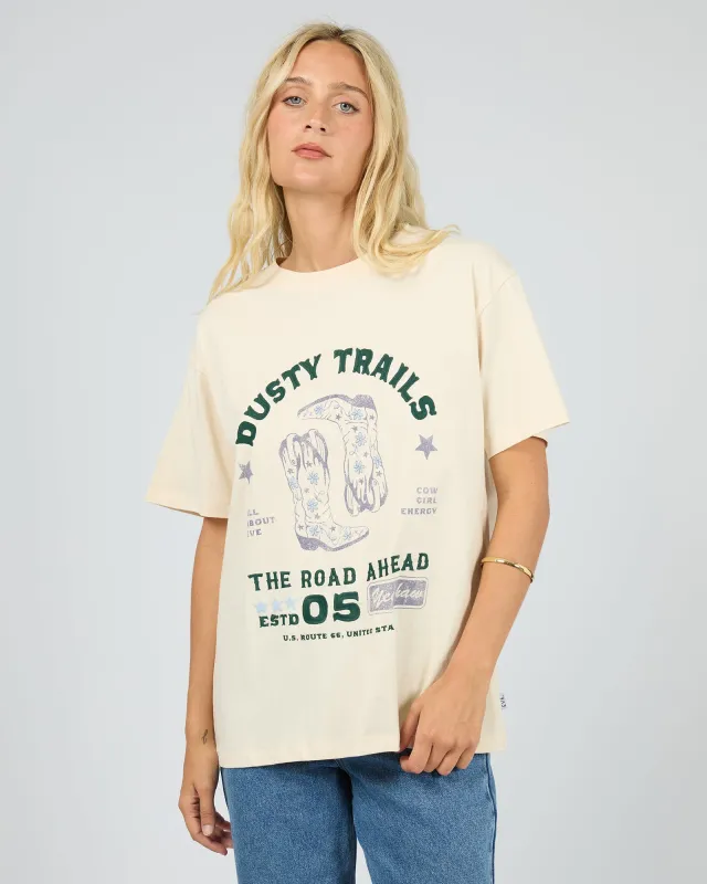 Dusty Trails Relaxed Tee Vanilla made by All About Eve