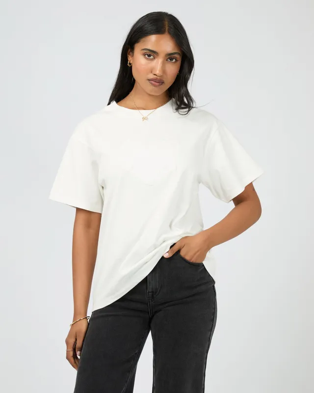 Stella Box Tee Vintage White made by All About Eve