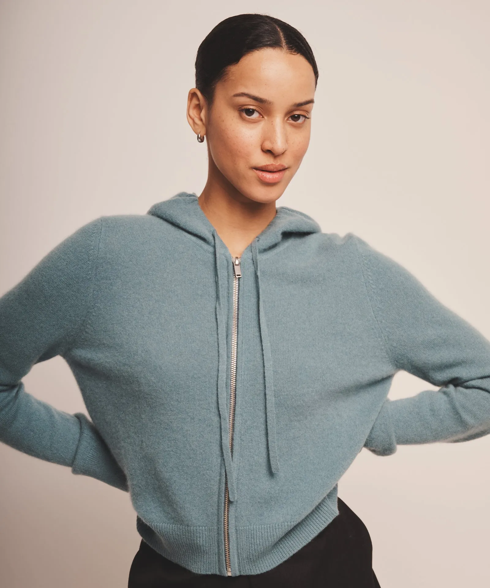 Signature Cashmere Cropped Zip Up Hoodie sold by NAADAM product image thumbnail 2