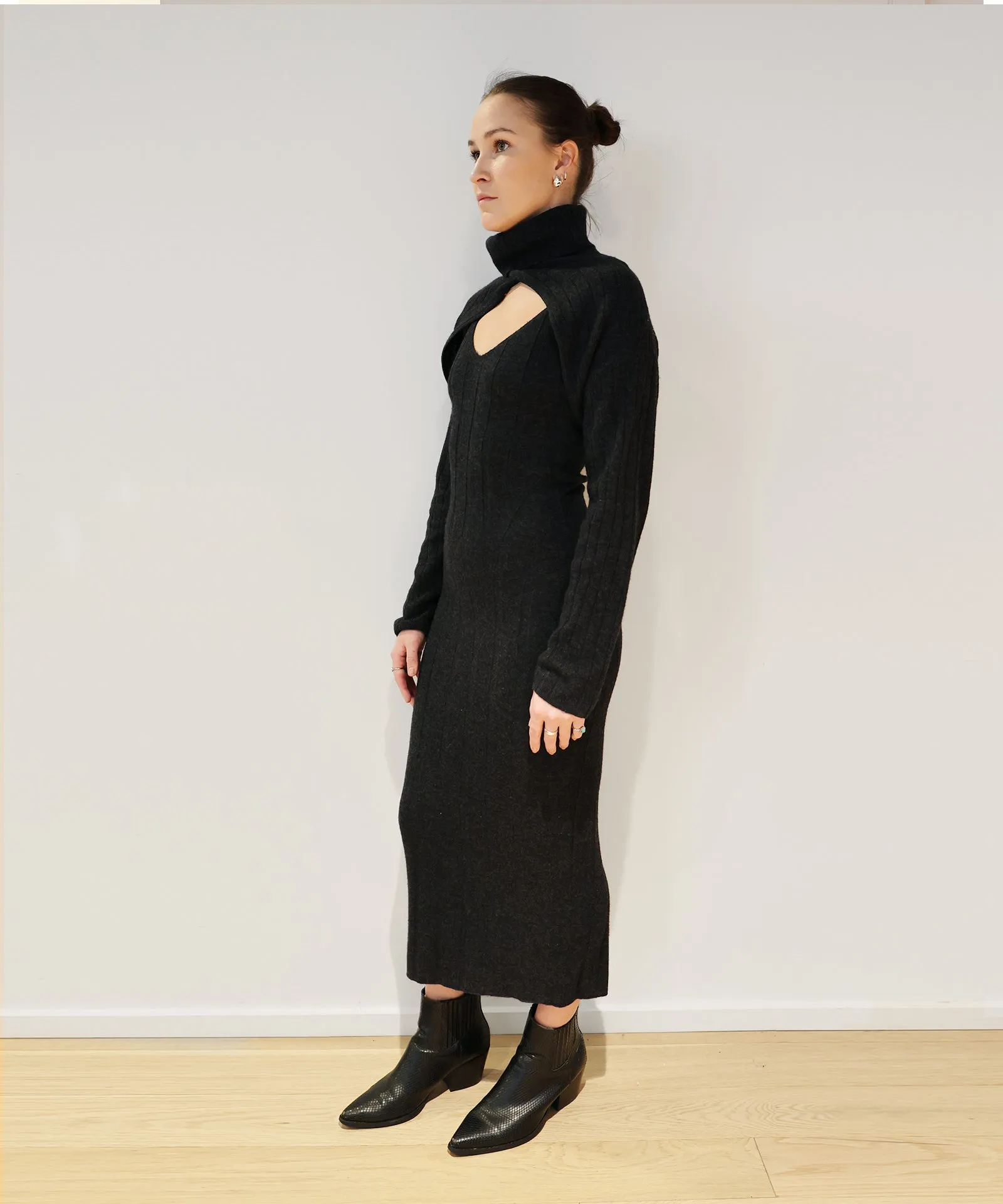 Cashmino Two Piece Turtleneck Dress Set sold by Naadam product image thumbnail 3