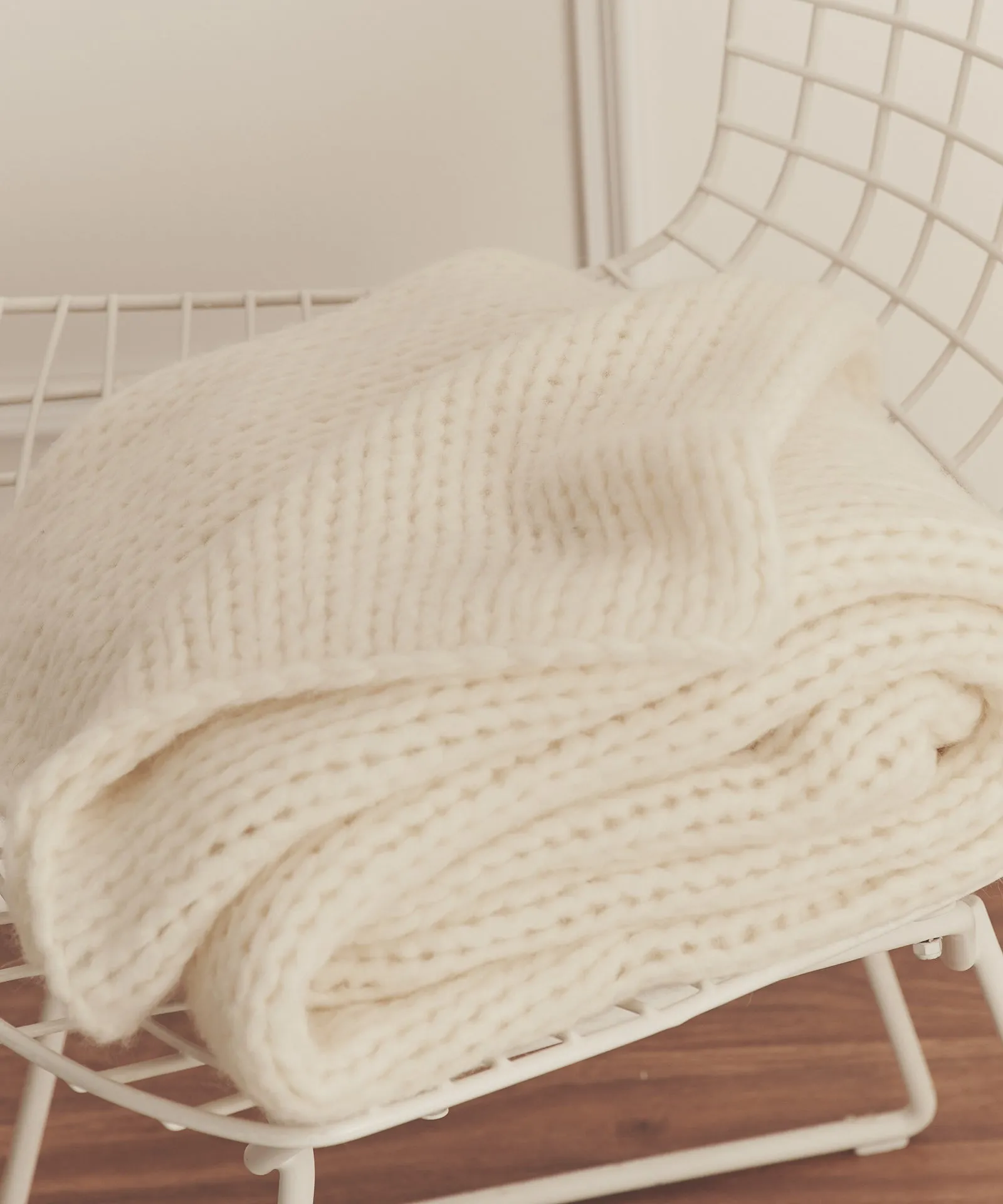 Lofty Alpaca Blanket sold by NAADAM product image thumbnail 2