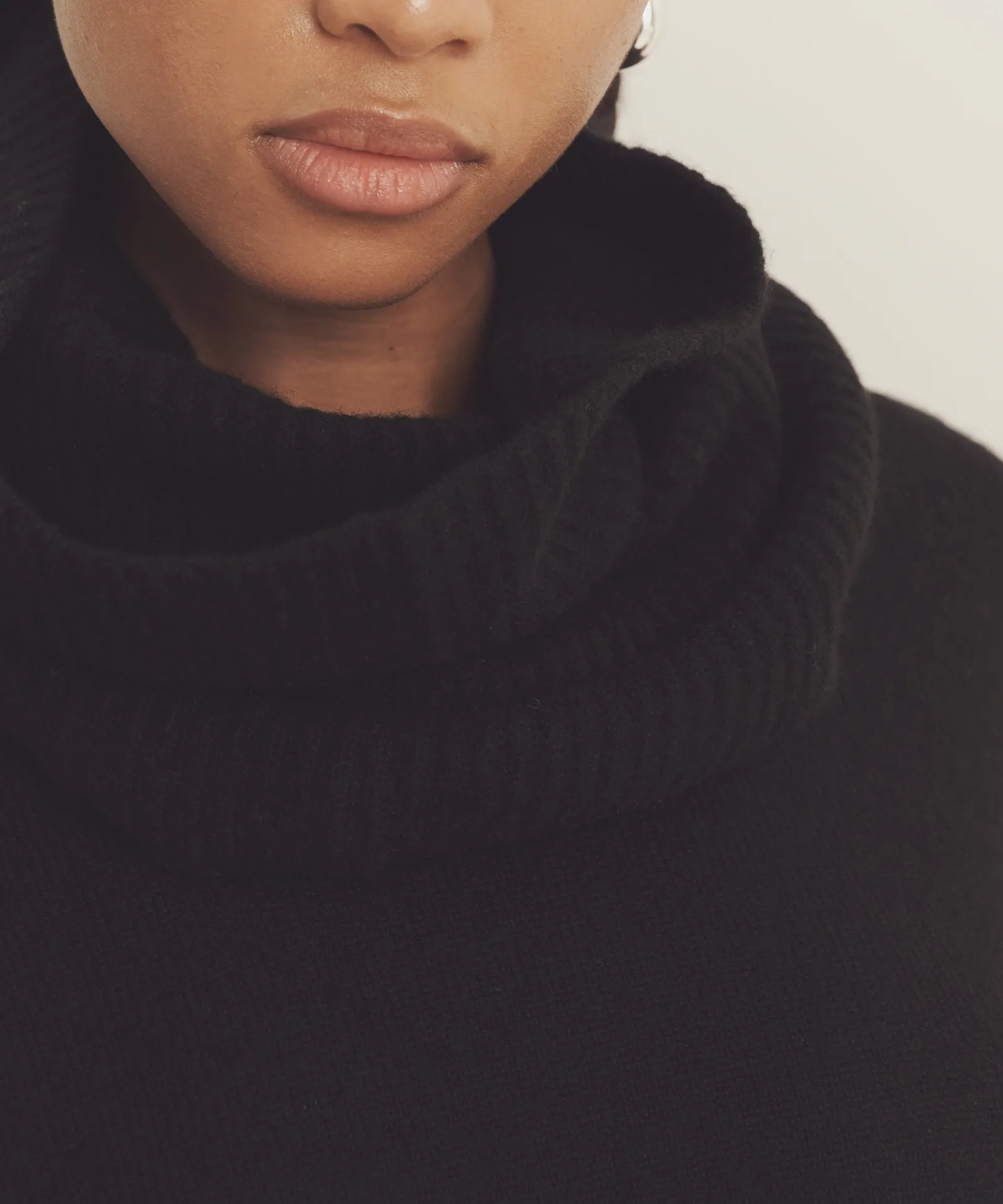 Luxe Cashmere Snood sold by NAADAM product image thumbnail 5