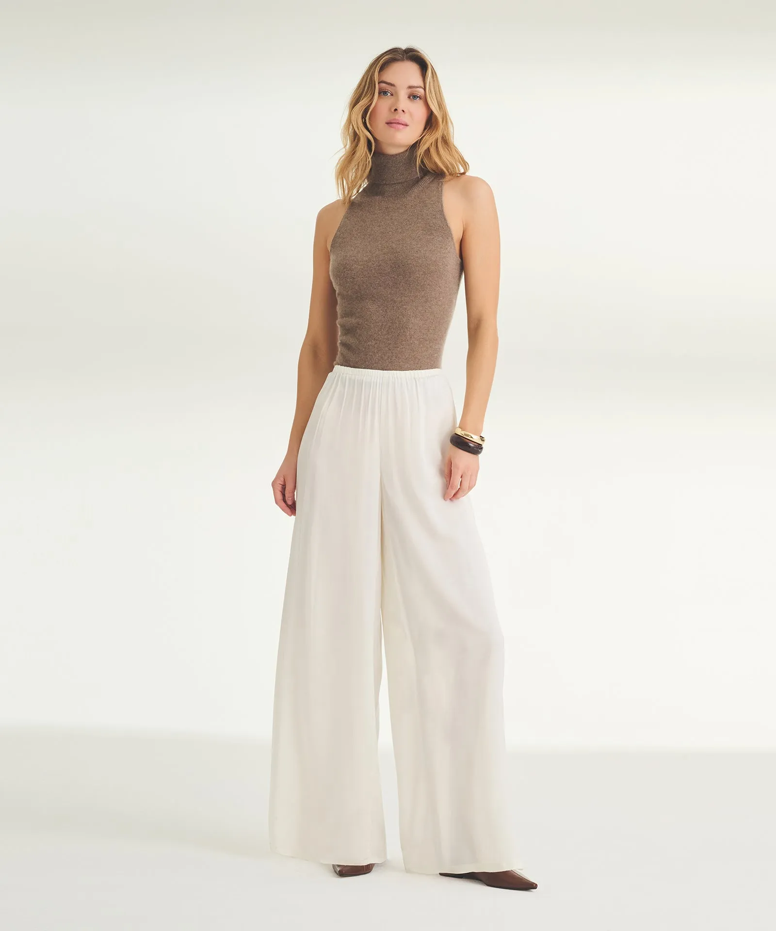 The Weightless Pant sold by Naadam product image thumbnail 3