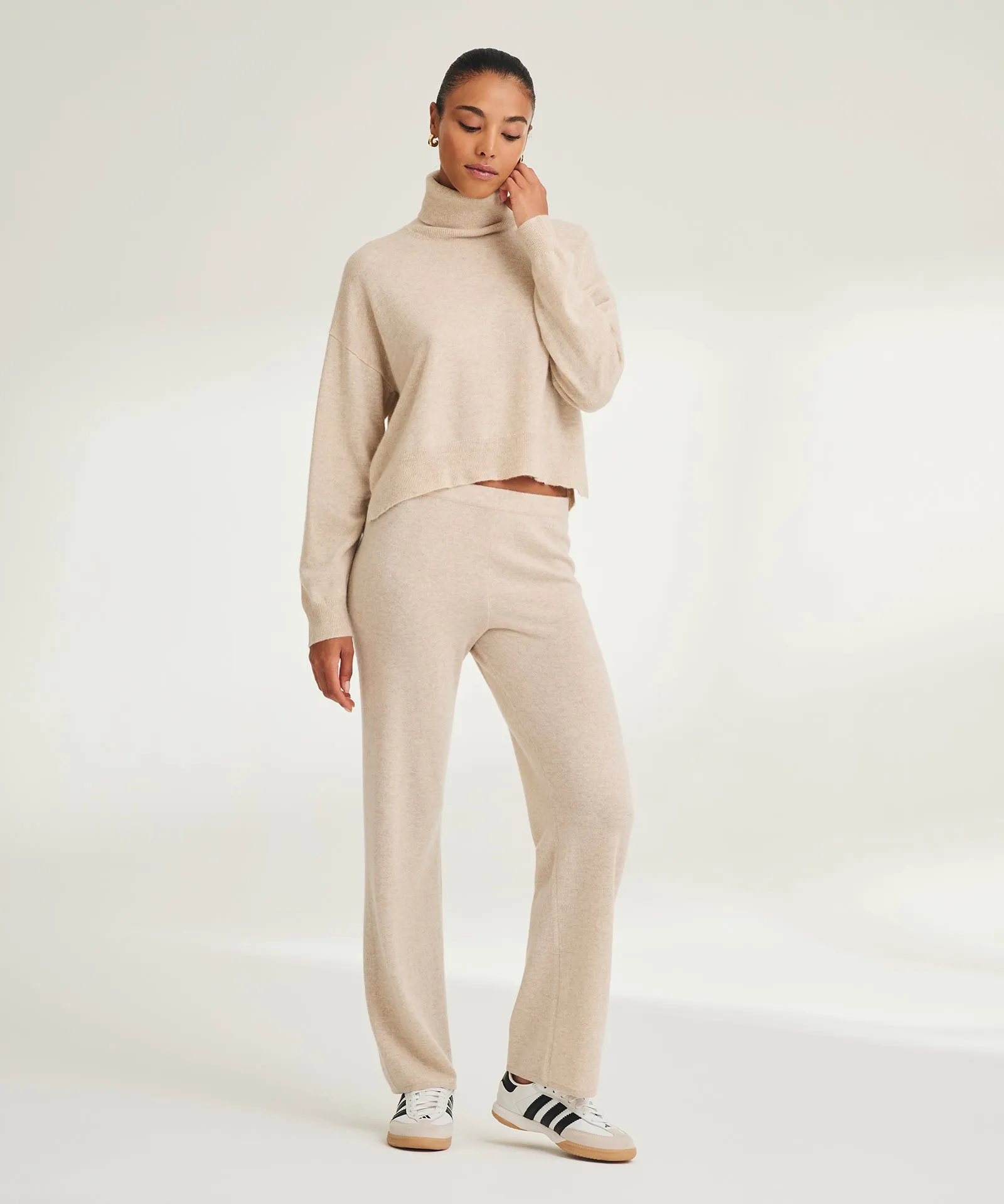 Signature Cashmere Boxy Turtleneck Sweater sold by NAADAM product image thumbnail 5