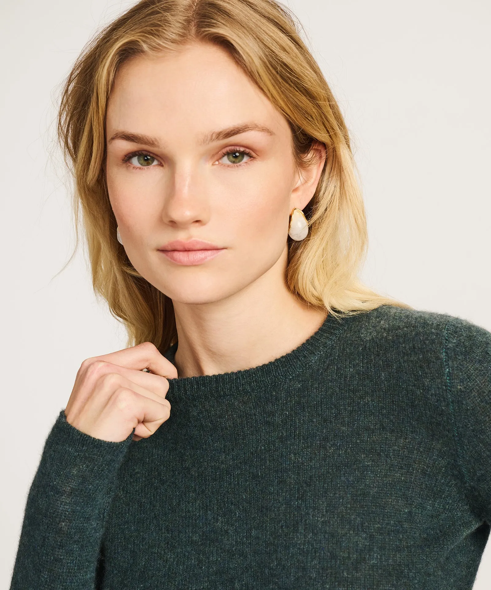 Featherweight Cashmere Slim Crewneck Sweater sold by NAADAM product image thumbnail 4