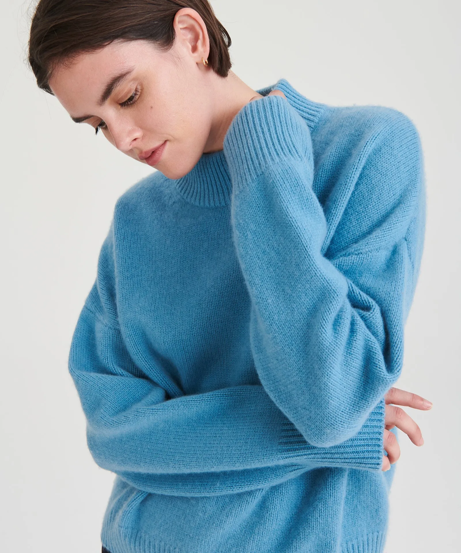 Super Luxe Cashmere Mockneck Sweater sold by NAADAM product image thumbnail 5