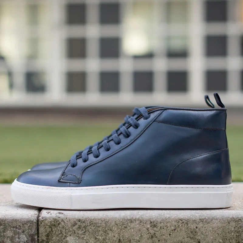 Ghisa sold by Velasca